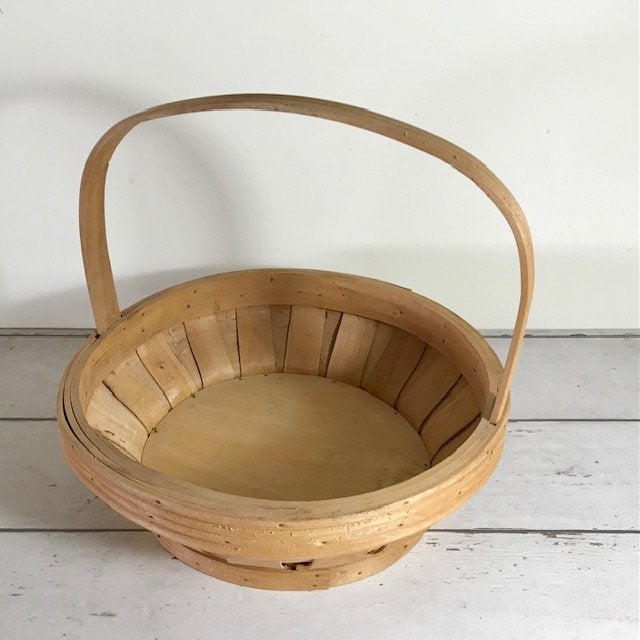 Vintage Franse spaan houten ronde mand met hengsel, Huis en Inrichting, Gebruikt, Mand, Rond, Ophalen of Verzenden