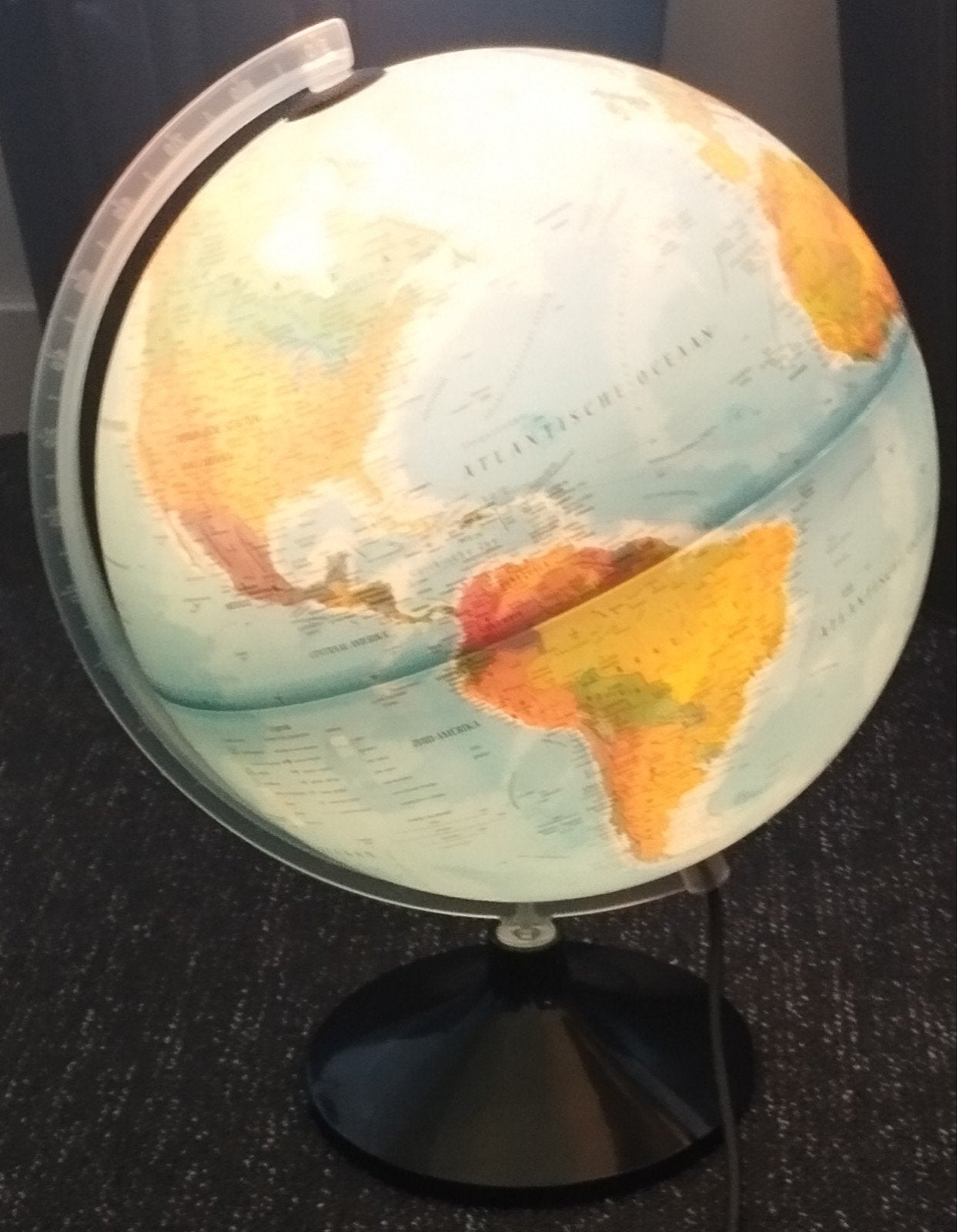 Verlichte Wereldbol - Educatief en Decoratief, Ophalen, Kunststof, Verlicht, Zo goed als nieuw