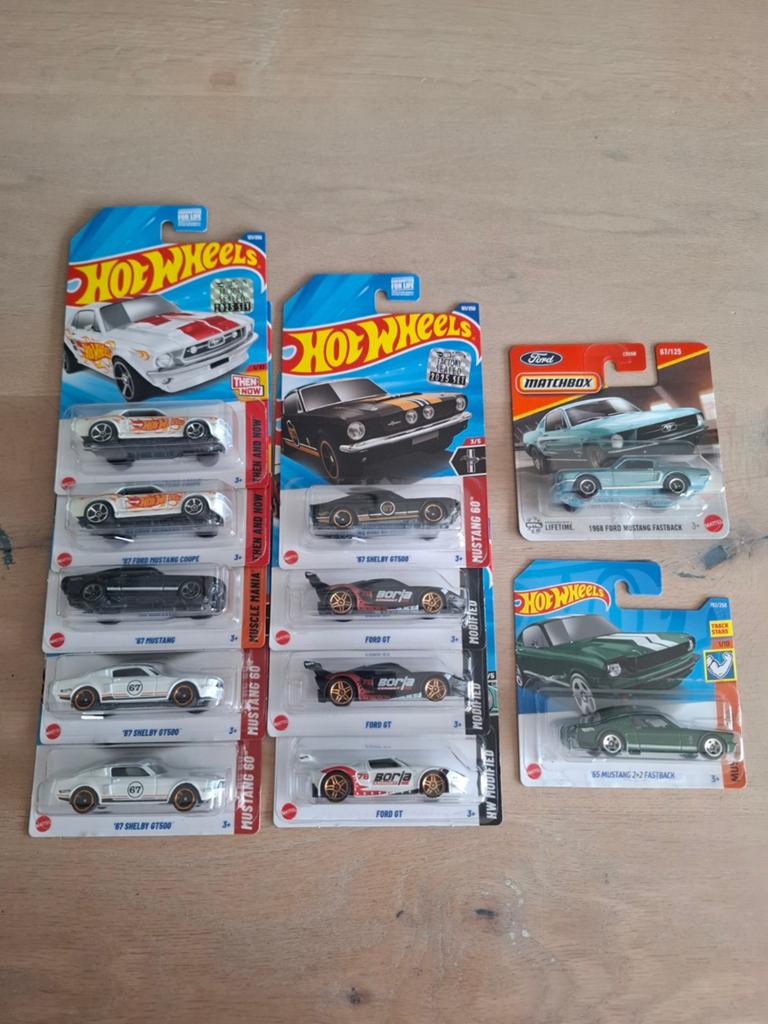 Hot Wheels Ford mainlines 2/4, Ophalen of Verzenden, Nieuw, Auto