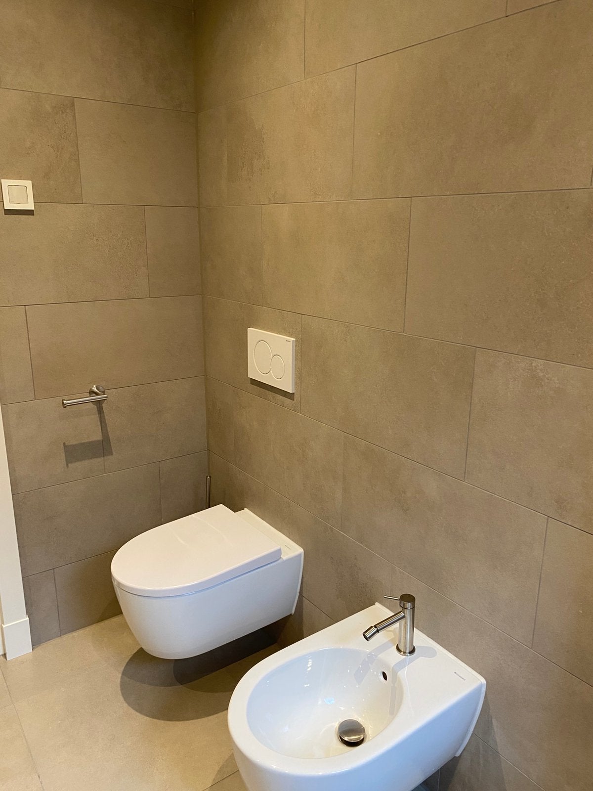 Restant keramische badkamertegels 60x60 en 60x30, Ophalen, 60 cm of meer, Keramiek, Overige typen