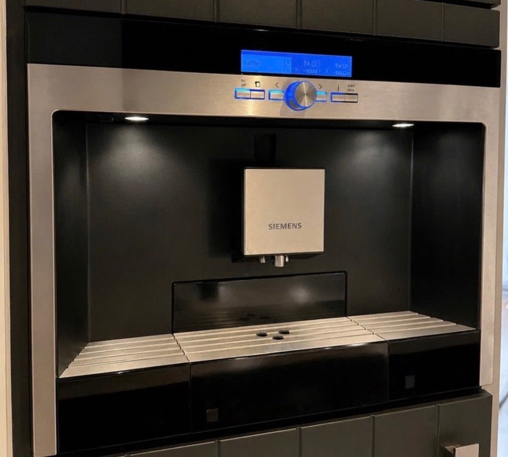 Siemens inbouw koffiemachine, Witgoed en Apparatuur, Koffiezetapparaten, Afneembaar waterreservoir, 10 kopjes of meer, Koffiemachine