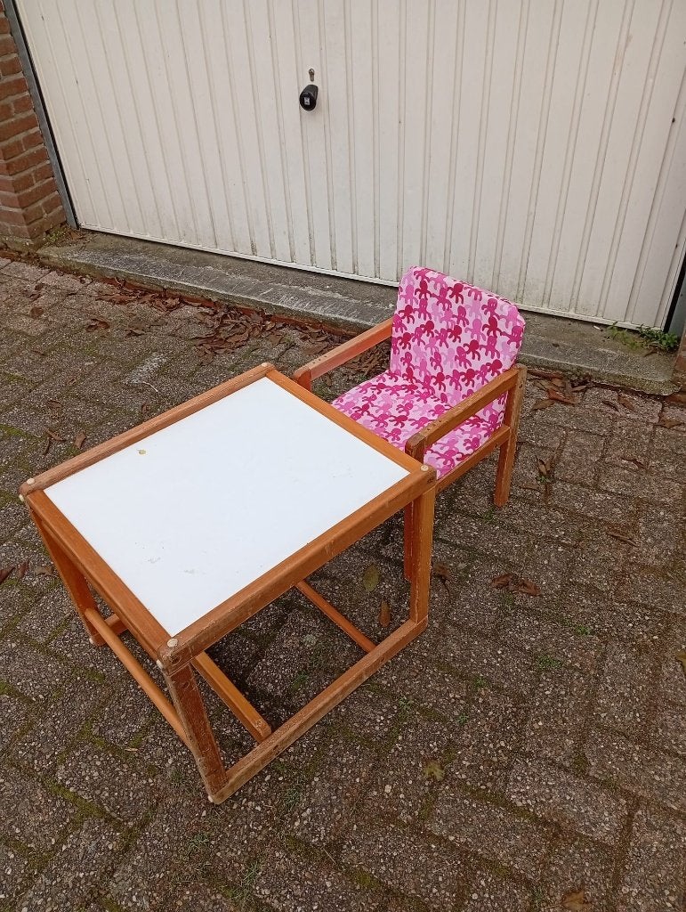 Kinder stoel met tafeltje Hout, Ophalen, Gebruikt, Tafel(s) en Stoel(en)