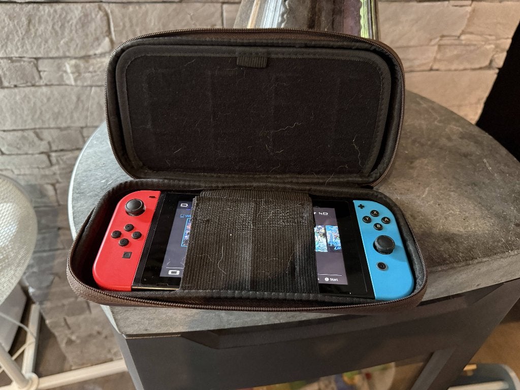 Nintendo Switch V1 LCD 2017 ONPATCHED (XAW1005) + Zelda case, Ophalen of Verzenden, Gebruikt, Met 1 controller, Switch Original