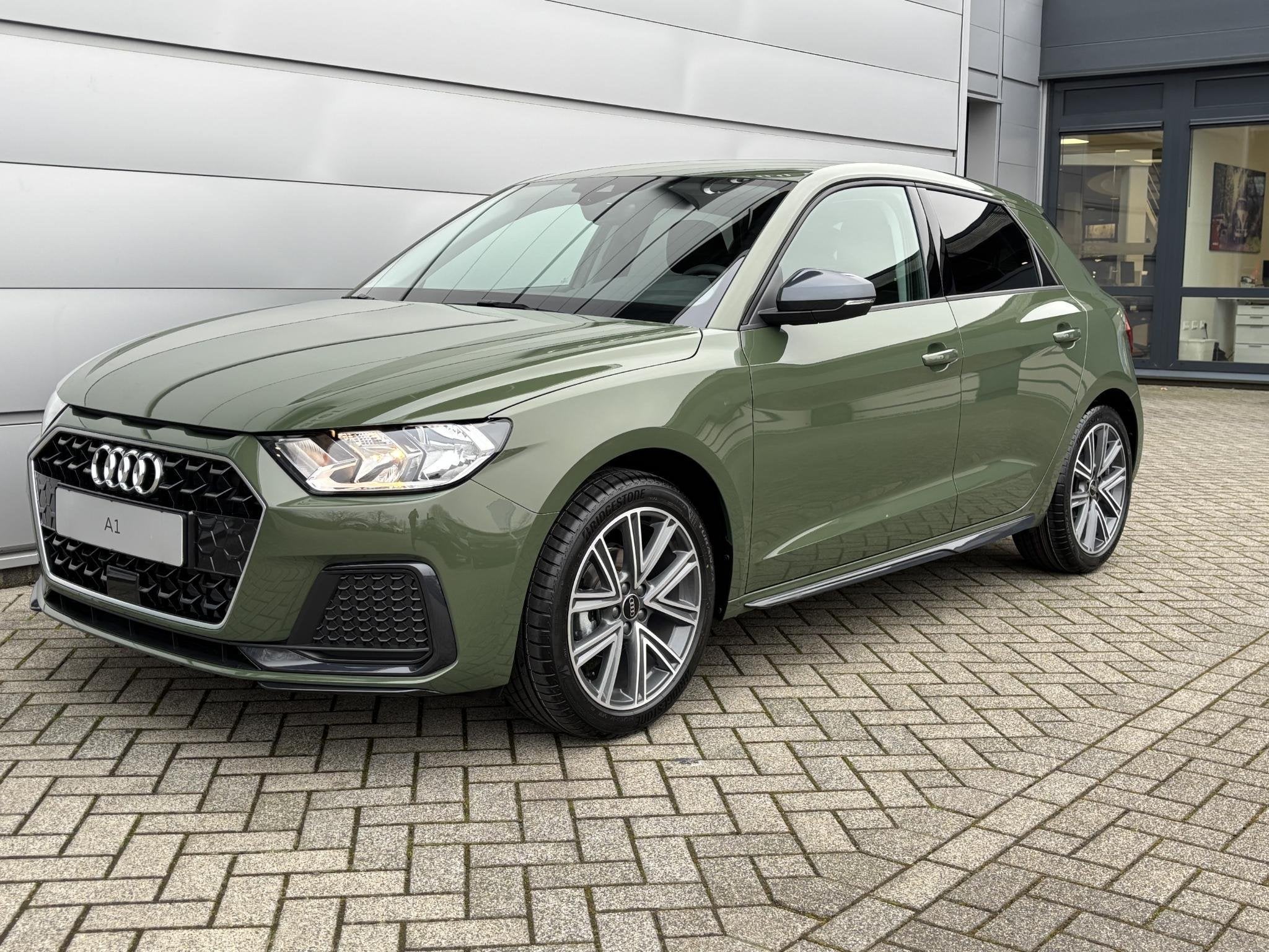 Audi A1 Sportback Advanced edition 25 TFSI 70 kW / 95 pk | A, Auto's, Audi, Stof, A1, 95 pk, Parkeersensor