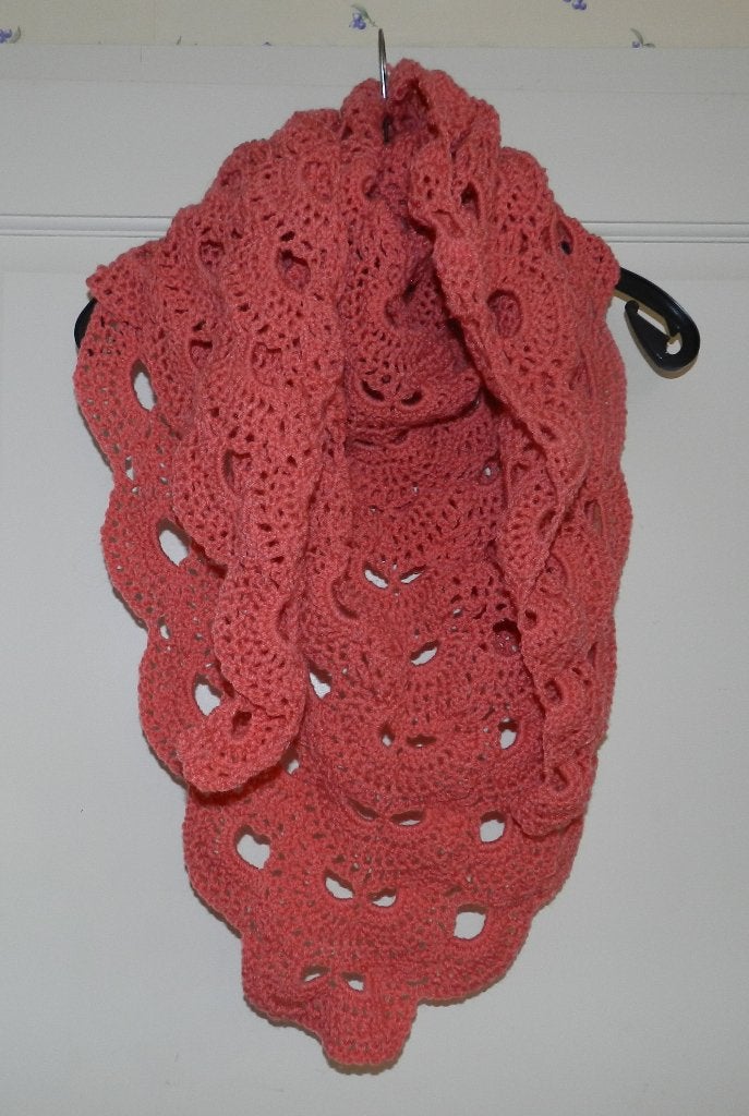 Mooie roze handgehaakte omslagdoek/poncho. Nieuw!, Kleding | Dames, Verzenden, Nieuw, Maat 46/48 (XL) of groter, Roze