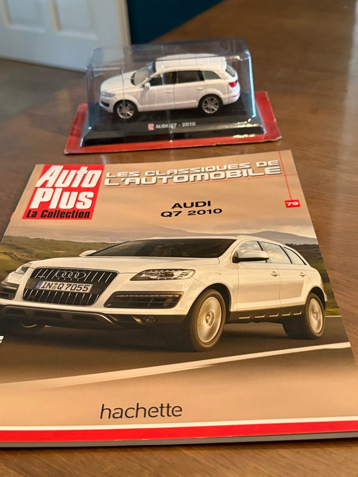 Audi Q7 2010 modelauto met tijdschrift1:43, Ophalen of Verzenden, Nieuw, Auto, Overige merken