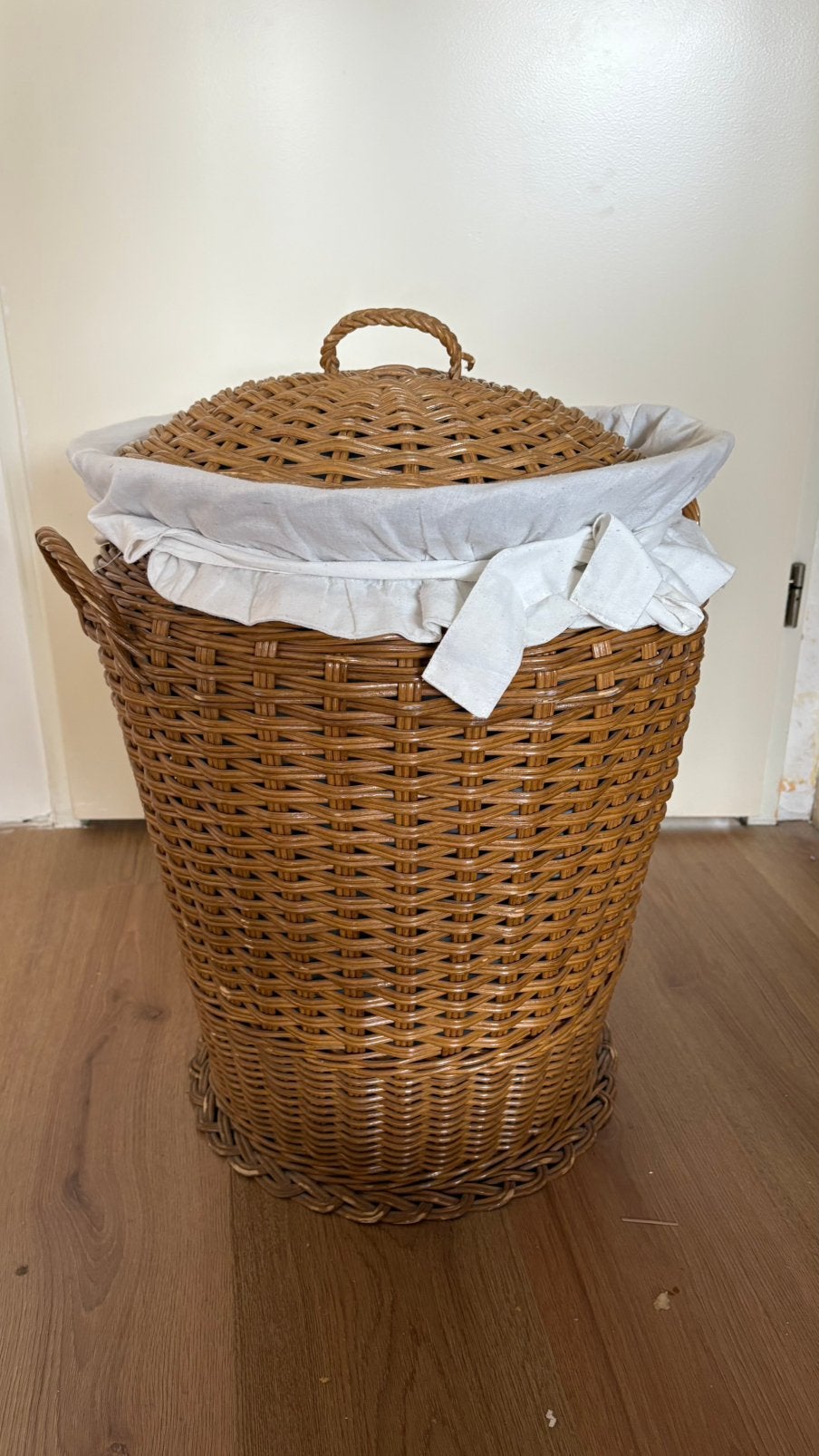 Rieten wasmand / opbergmand, Huis en Inrichting, Ophalen, Gebruikt, Rond, Riet