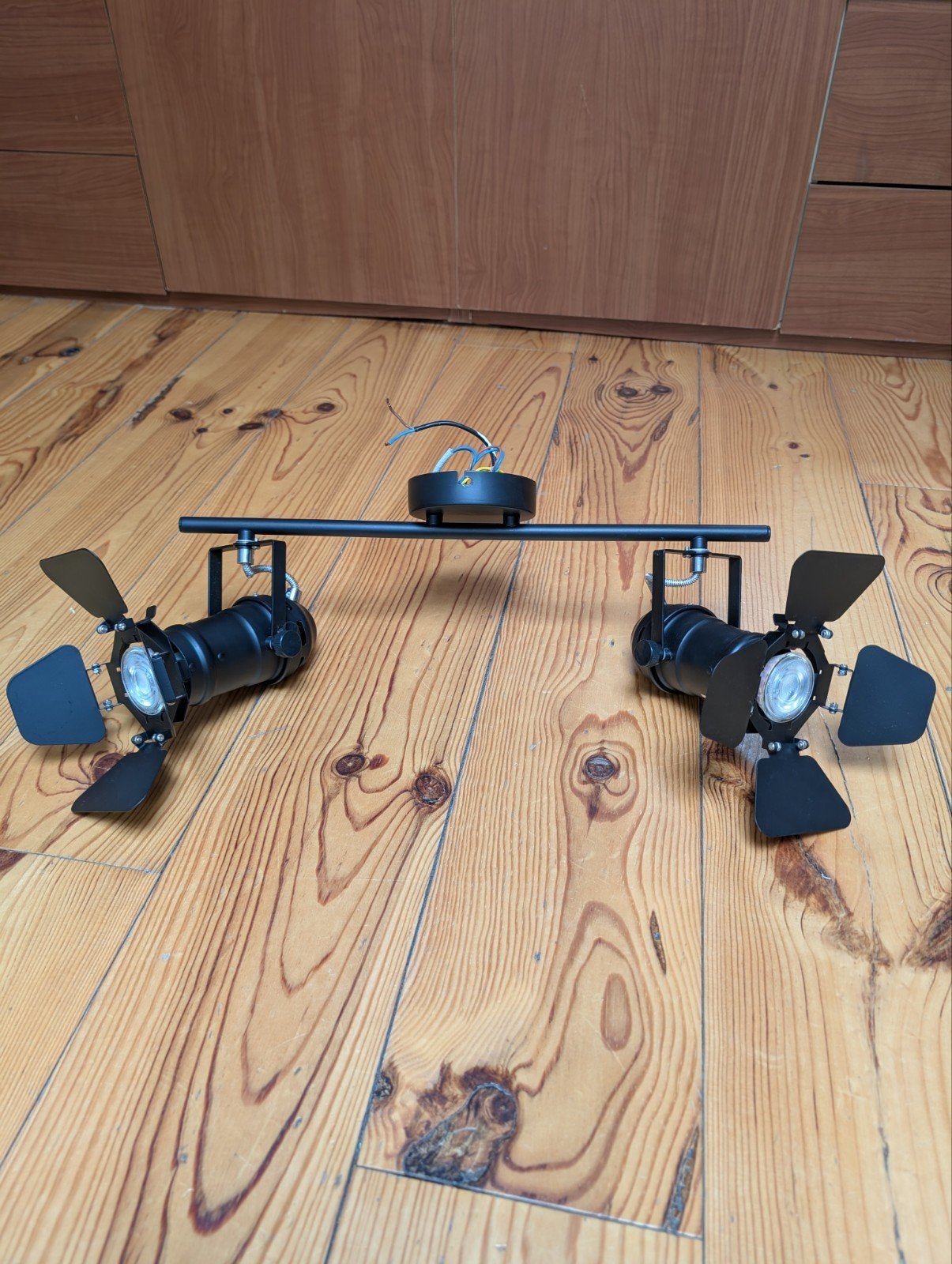 Zwarte plafondspot met twee richtbare spots, Huis en Inrichting, Lampen | Spots, Ophalen of Verzenden, Gebruikt, Plafondspot of Wandspot