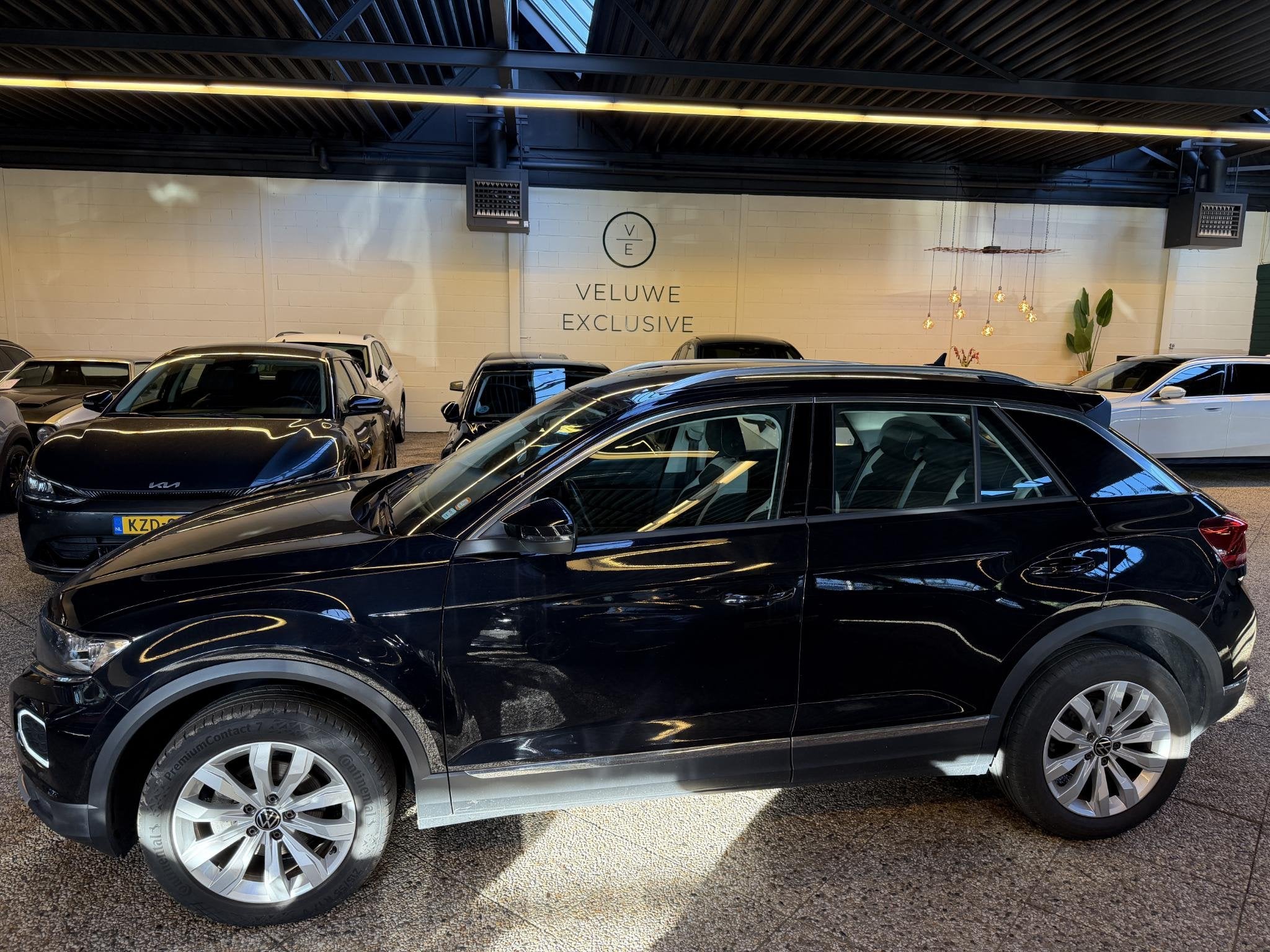 Volkswagen T-Roc 1.5 TSI Sport | DSG | Camera | Keyless | Vi, Auto's, Stof, 4 cilinders, 150 pk, Zwart