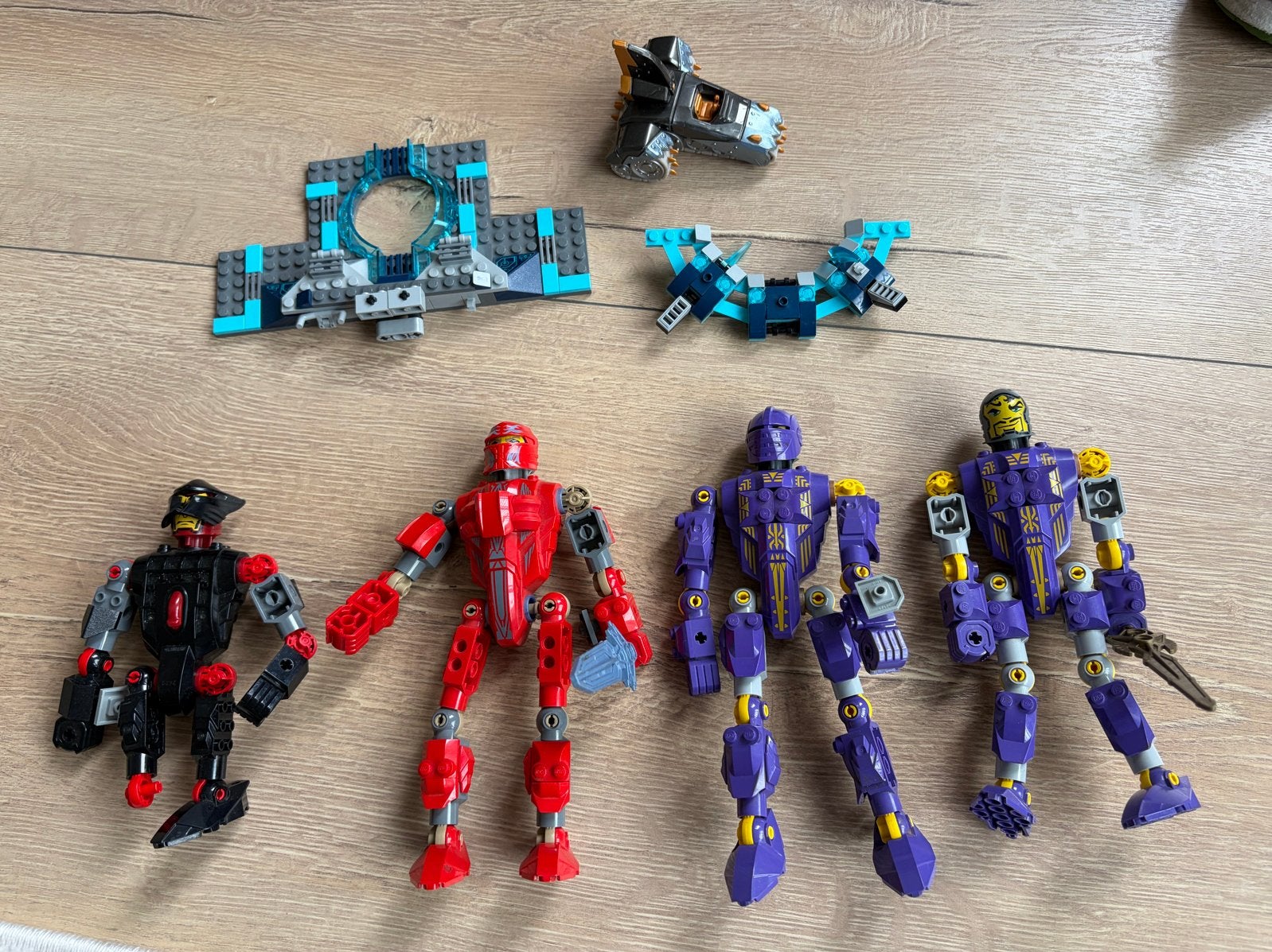 Lego Knights Kingdom Santis & Danju + losse onderdelen, Overige thema's, Lego, Ophalen of Verzenden, Zo goed als nieuw
