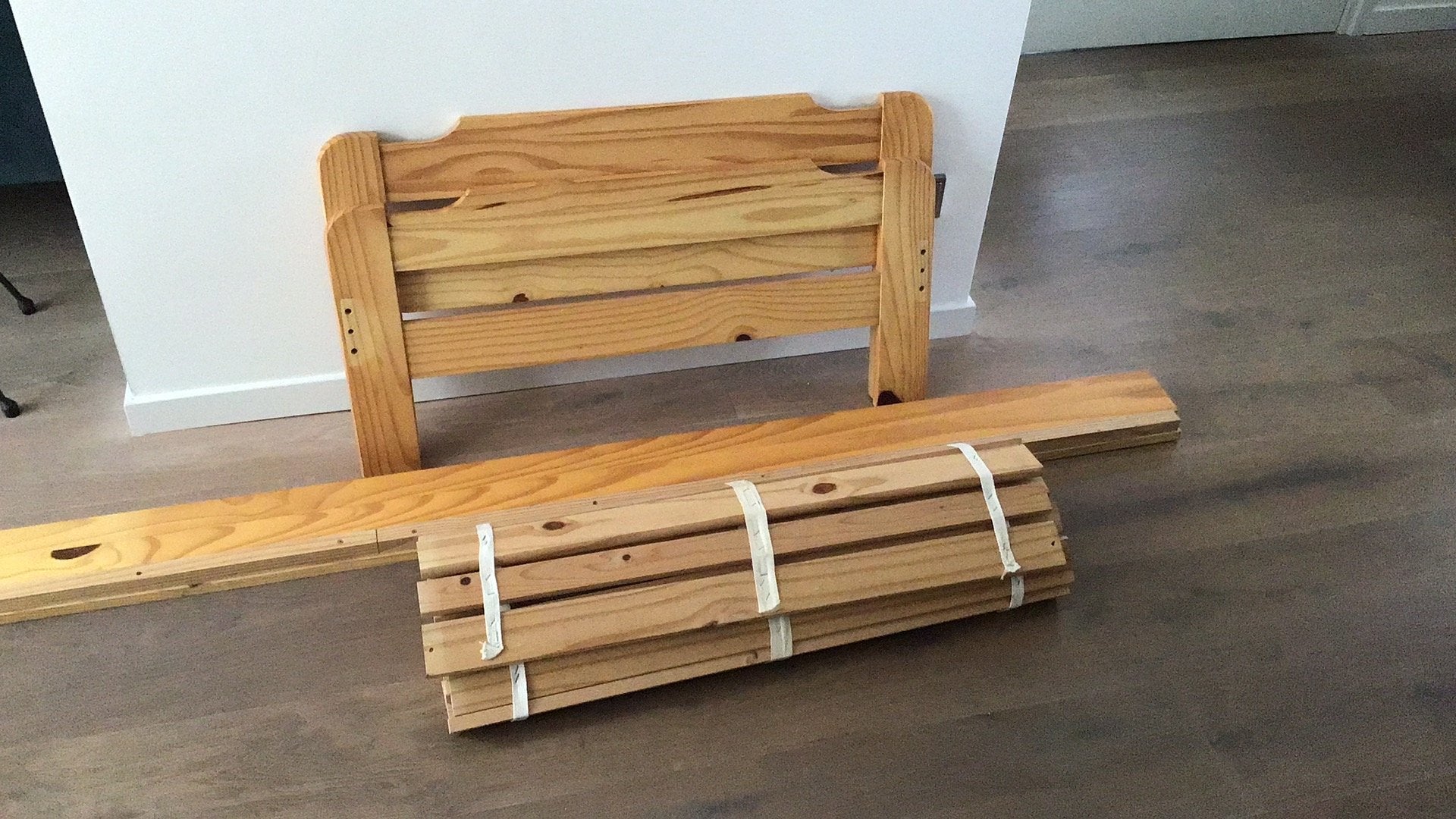 Grenen 1 persoons bed, Ophalen, Gebruikt, 90 cm, Eenpersoons