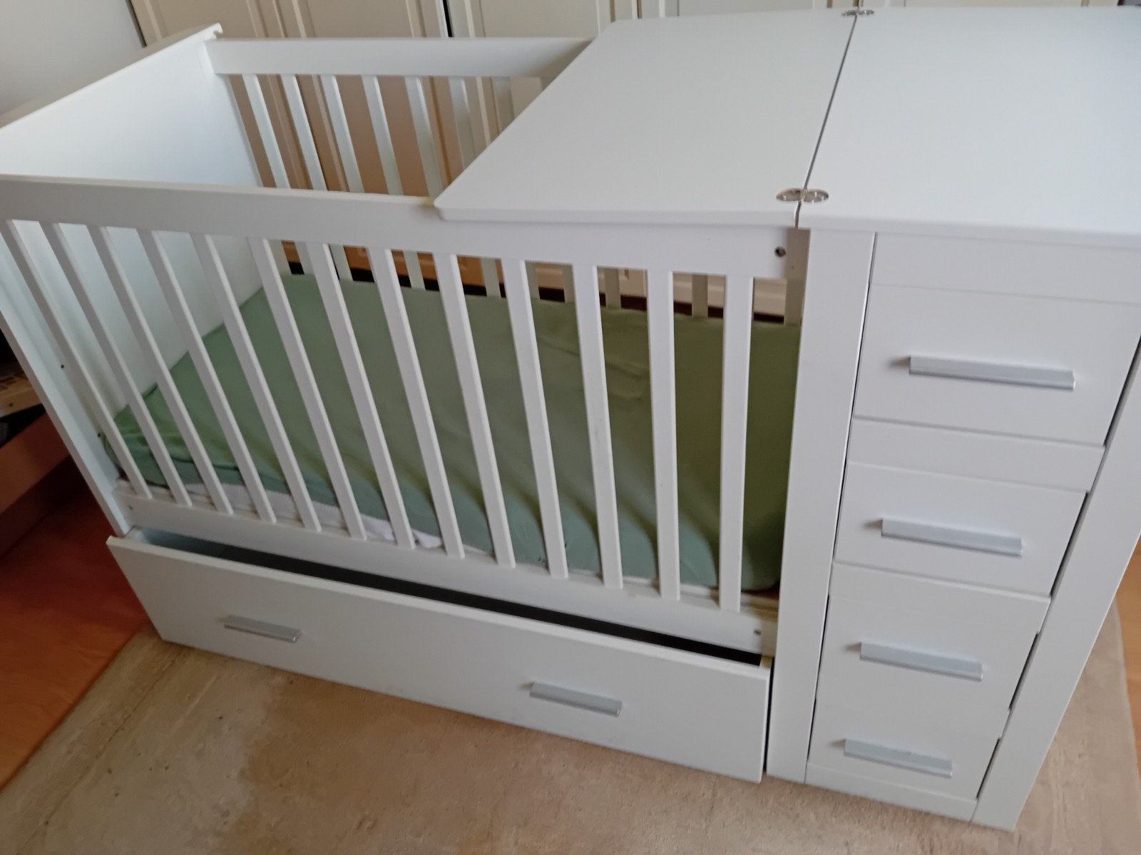 Babybedje met kast en commode - Wit, Ophalen, Gebruikt, Ledikant