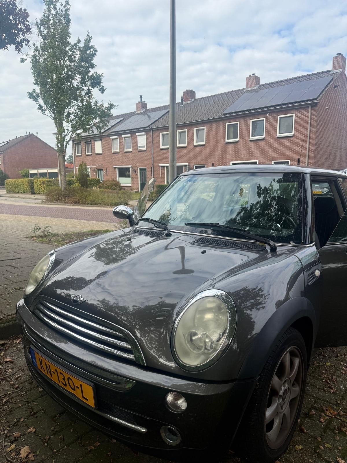 Mini 1.6 16V ONE 2005 Grijs, Auto's, Voorwielaandrijving, 15 km/l, 4 cilinders, 4 stoelen