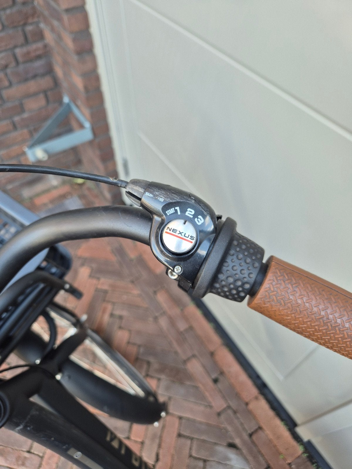 Foto 5 van Cortina U4 meisjes transportfiets 24 inch - Zo goed als nieu