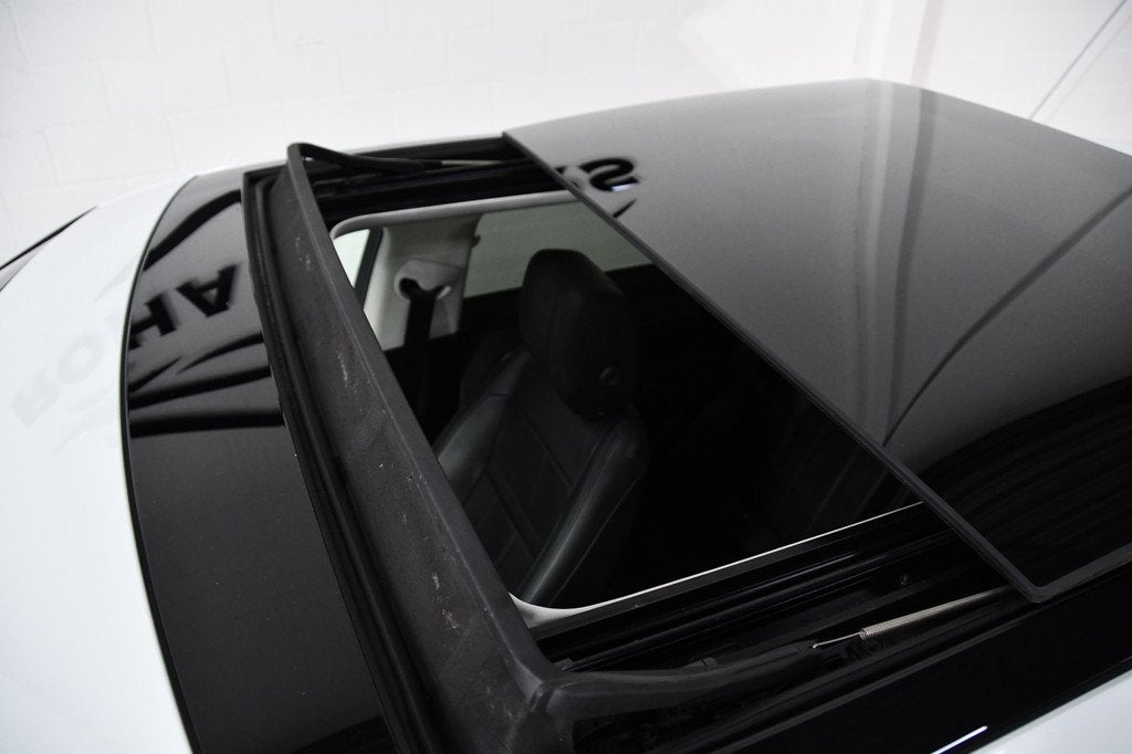 Land Rover Range Rover Evoque P300e AWD SE, Pano, Sideassist, Wit, Bedrijf, Vierwielaandrijving, Hybride Elektrisch/Benzine