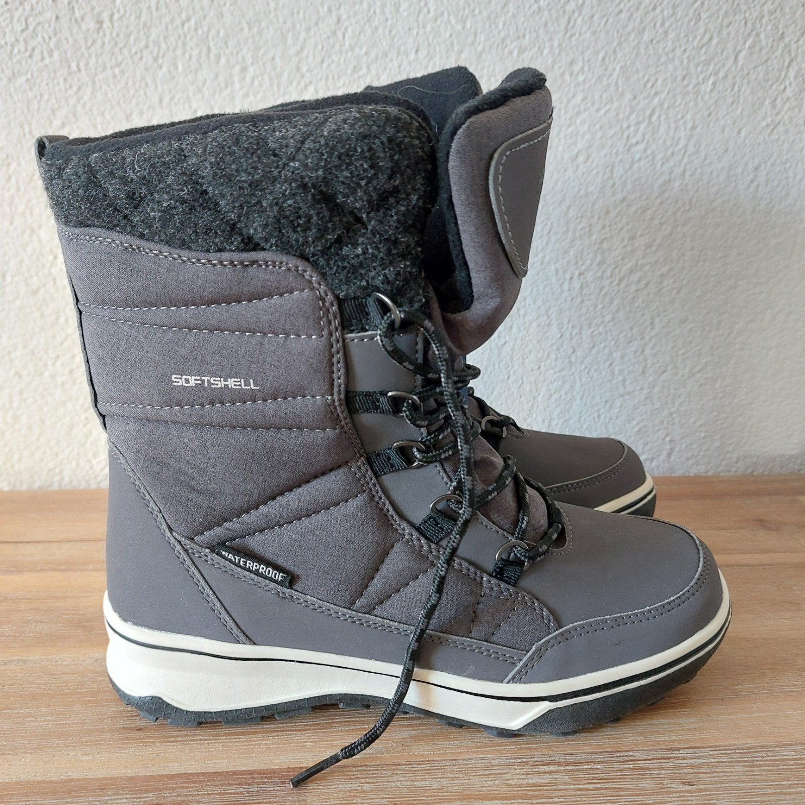 Nieuwe Human Nature Moonboots 37.
Nieuwprijs 125 e, Nieuw, Ophalen of Verzenden, Sneakers of Gympen, Grijs