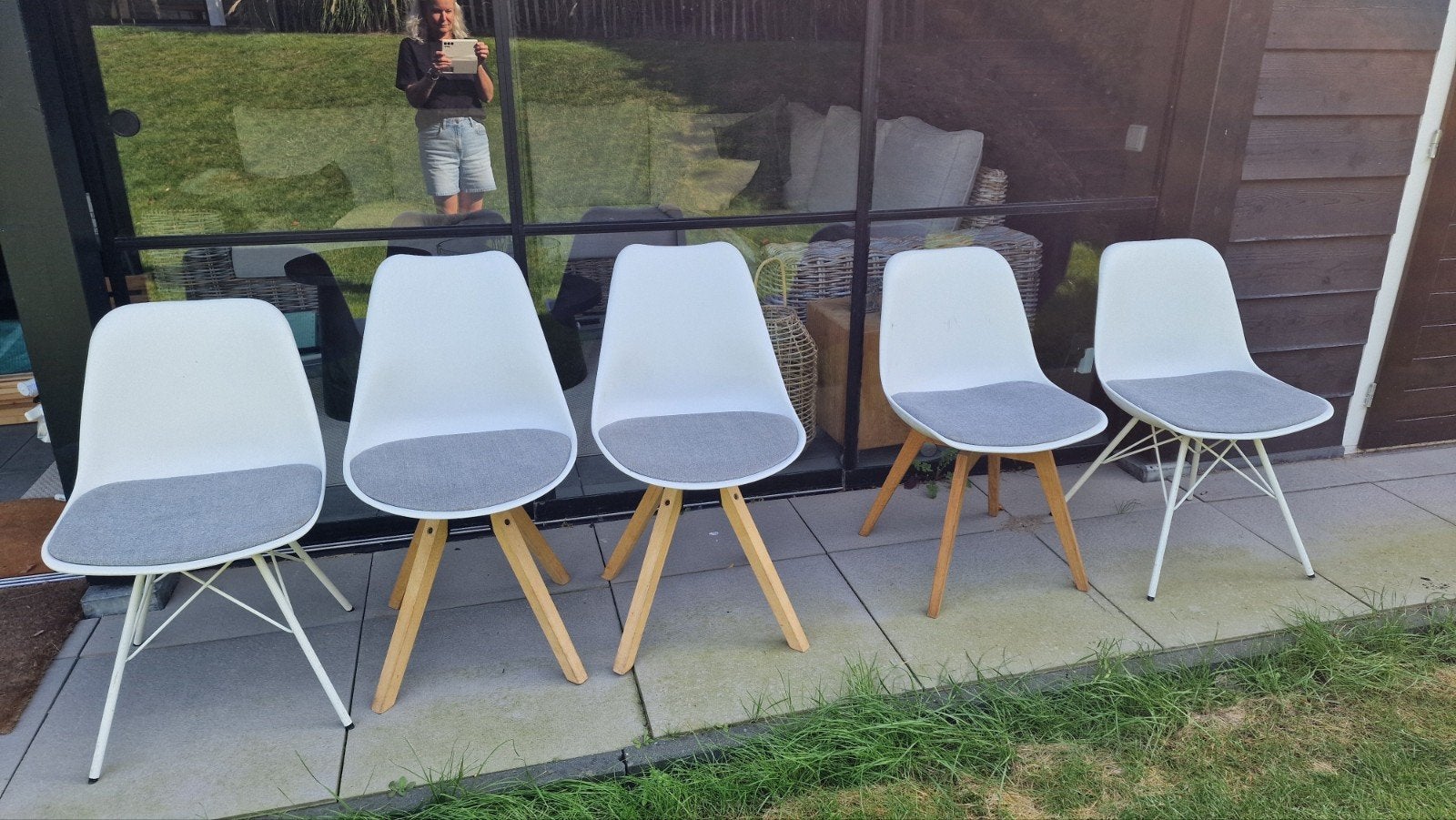 5 eetkamerstoelen 5 euro p stuk, Ophalen, Gebruikt