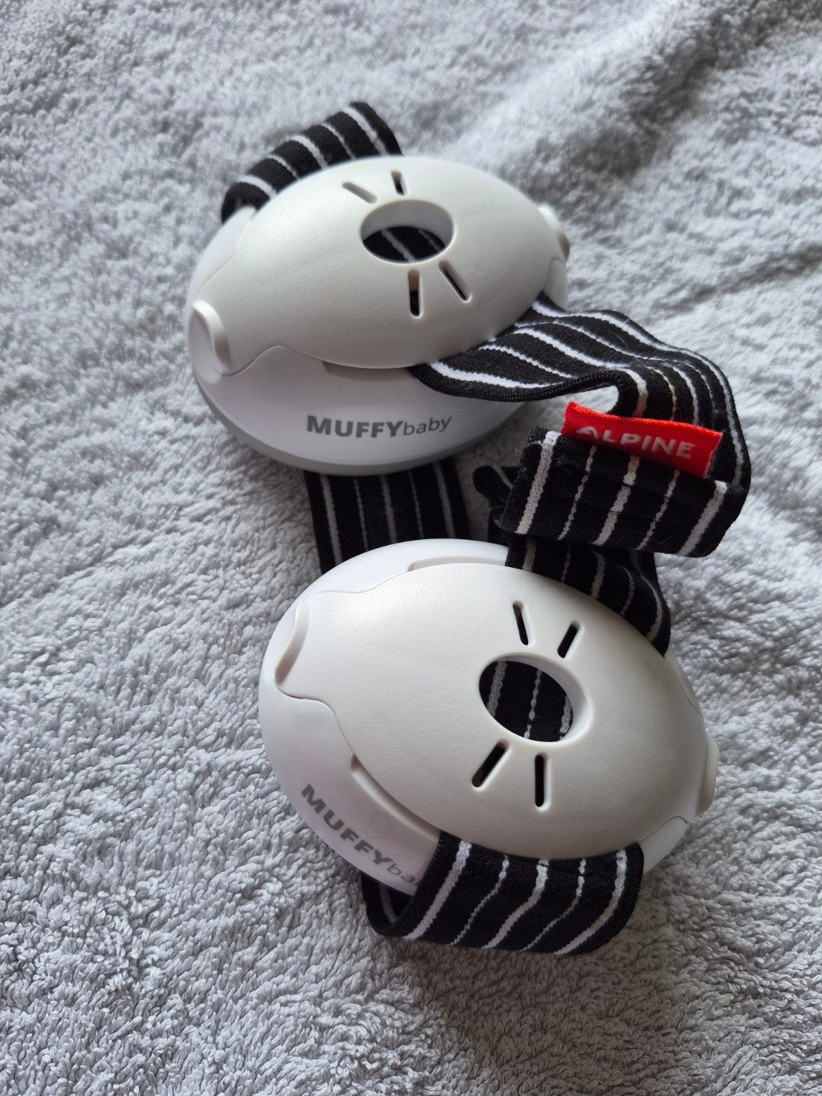 Alpine Muffy Baby Gehoorbescherming + opbergzakje, Kinderen en Baby's, Overige Kinderen en Baby's, Ophalen, Zo goed als nieuw
