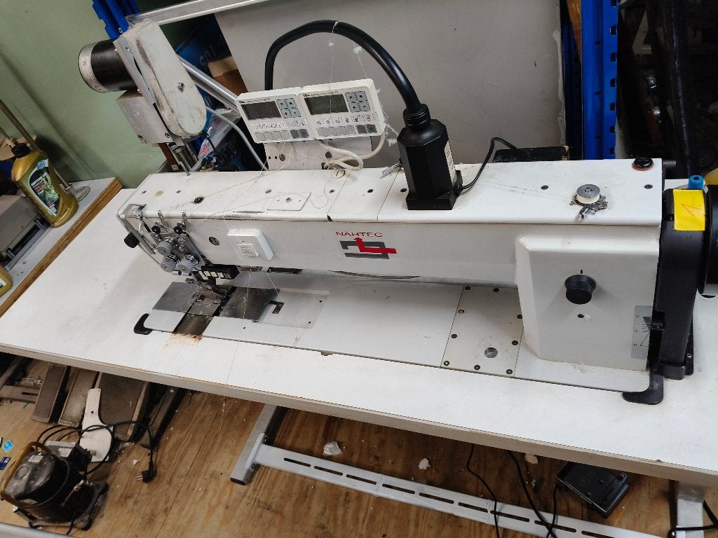 naaimachine, Hobby en Vrije tijd, Vilt, Ophalen of Verzenden, Zo goed als nieuw, Boek of Patroon