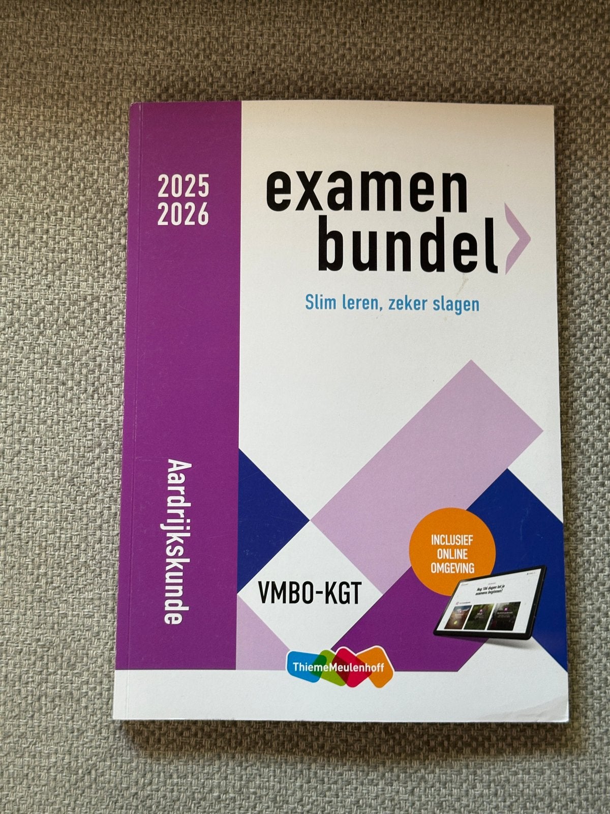 Aardrijkskunde examen bundel vmbo 4, Ophalen of Verzenden, Zo goed als nieuw, VMBO, Aardrijkskunde