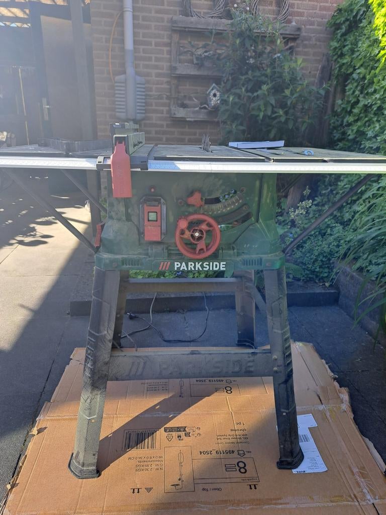 Parkside Tafelcirkelzaag /zaagtafel - Robuust en Betrouwbaar, Ophalen, Gebruikt, 70 mm of meer, Overige typen