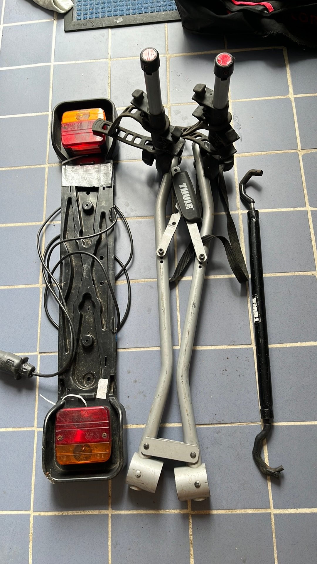 Thule XPress fietsendrager met verlichting en stang, Ophalen, 2 fietsen, Gebruikt, Trekhaakdrager
