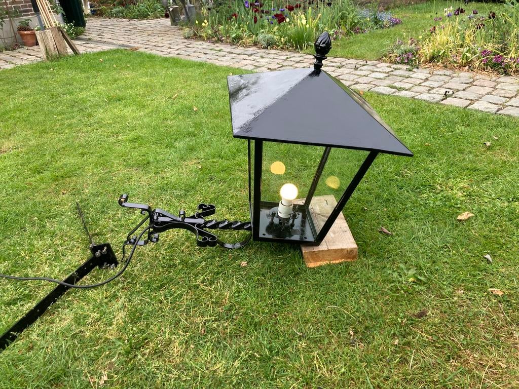 Origineel uit Bergkwartier Deventer oude grote buitenlamp, Tuin en Terras, Ophalen, Gebruikt, Wandlamp, Netvoeding