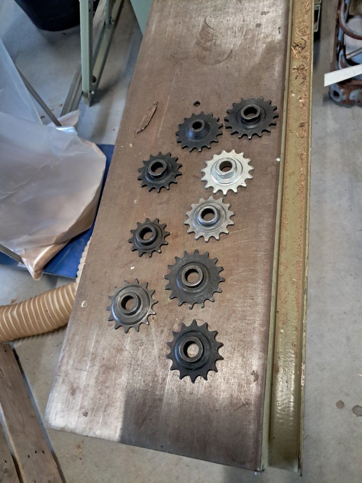 Te koop 9 nos voortandwielen zundapp, Ophalen of Verzenden, Nieuw