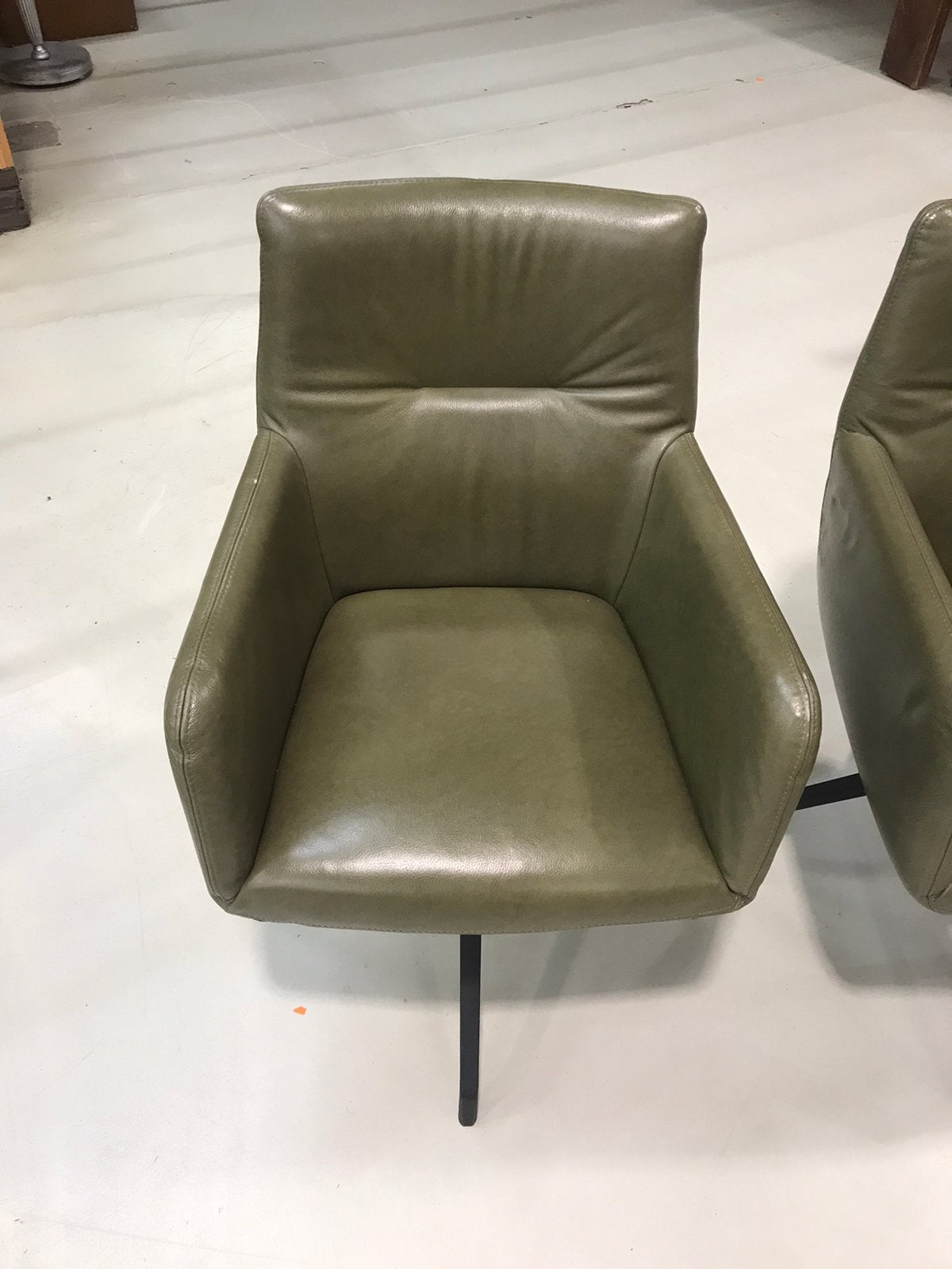2 nette eetkamer fauteuils Veila, Huis en Inrichting, Stoelen, Ophalen, H, U, Zo goed als nieuw