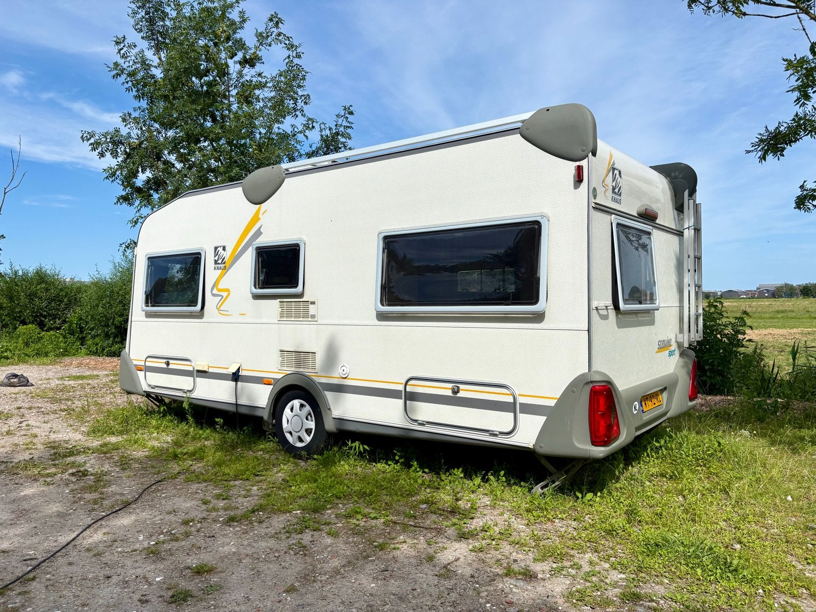 Knaus Sudwind Sport caravan met airco en mover. Heel netjes, Caravans en Kamperen, Vast bed, Rondzit, Particulier, Knaus