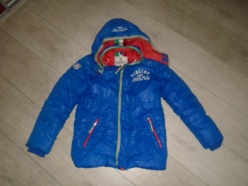 Vingino winterjas maat 10 -140 (blauw met rood), Gebruikt, Verzenden, Jongen of Meisje, Vingino