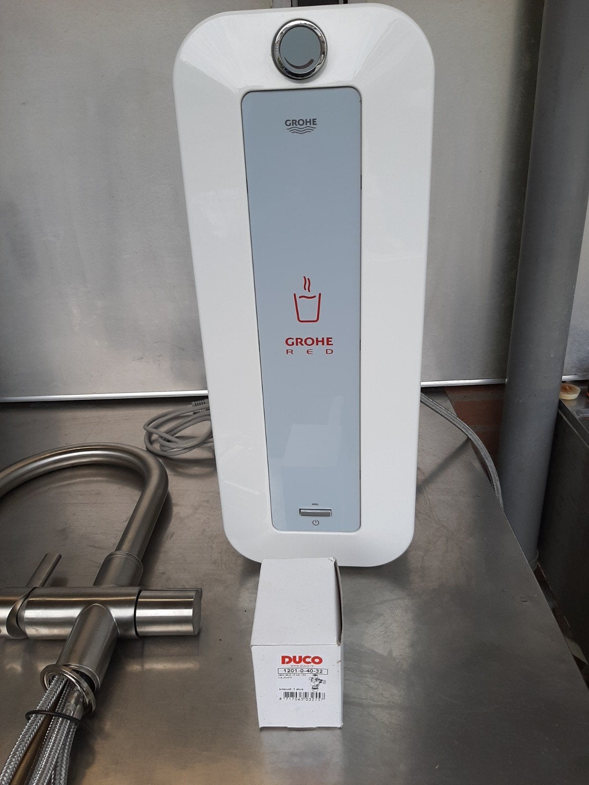 Grohe Red set met 8 liter boiler, Doe-het-zelf en Verbouw, Geisers en Boilers, Ophalen of Verzenden, Zo goed als nieuw, Minder dan 3 jaar oud
