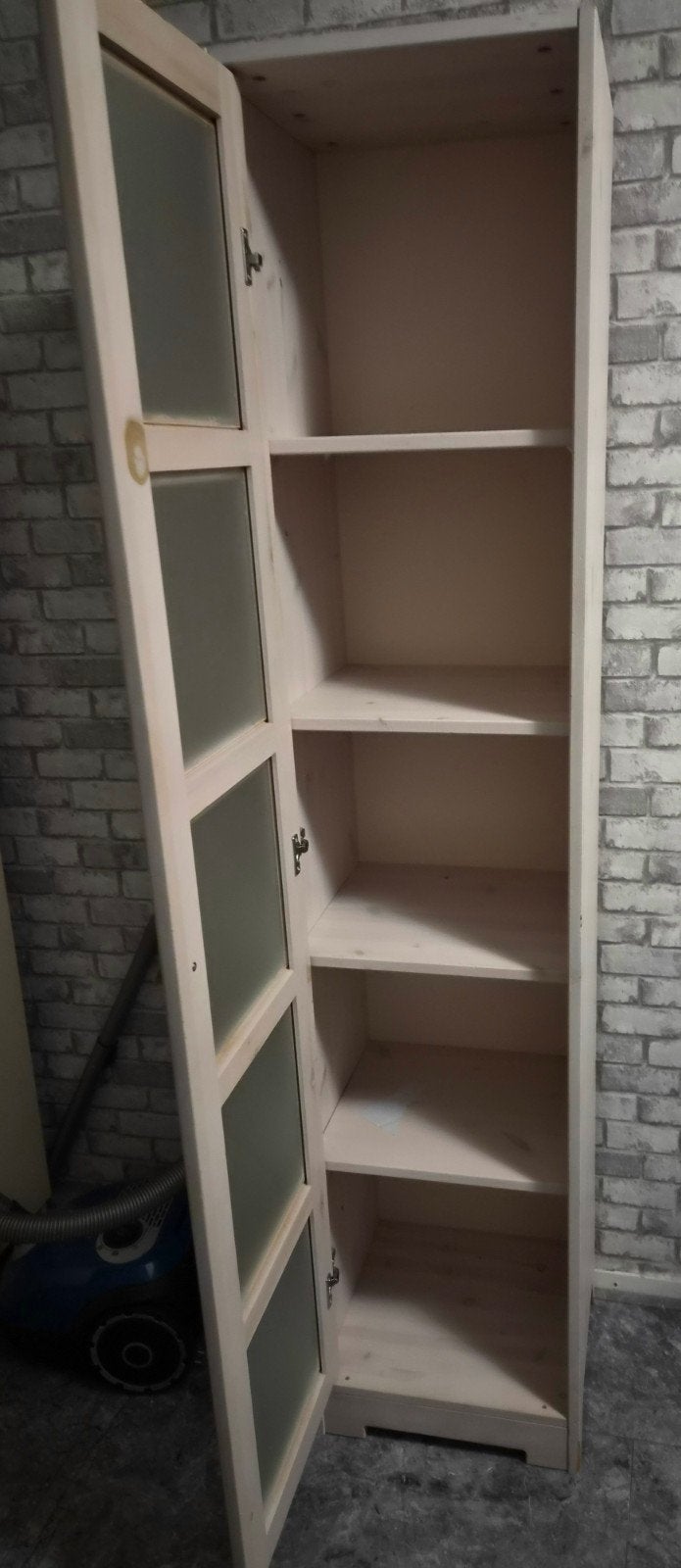 Mooie smalle vitrinekast licht eiken 190 - -
cm, Ophalen, Minder dan 50 cm, 150 tot 200 cm, 25 tot 50 cm