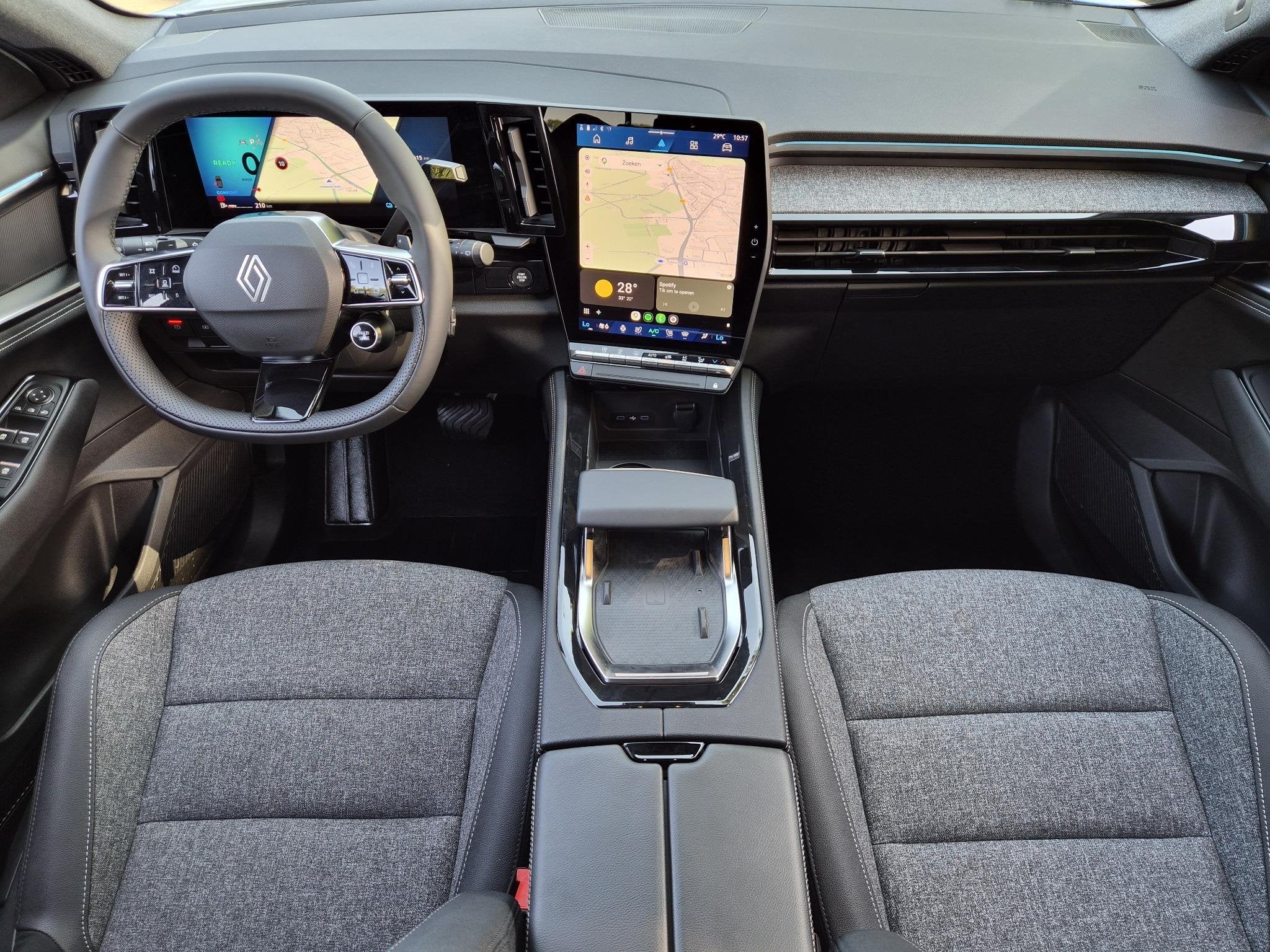 Renault Austral E-Tech full hybrid 200 techno / Facelift Nie, Auto's, Stof, Gebruikt, Euro 6, 1199 cc