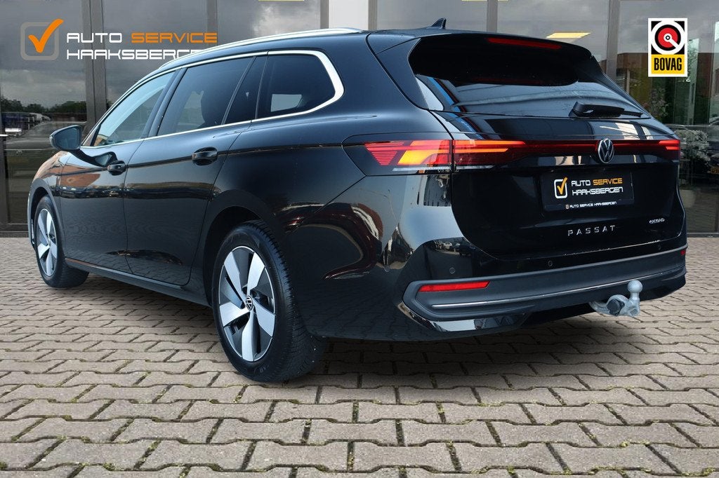 Volkswagen Passat Variant 1.5 eHybrid Elegance | Trekhaak |, 4 cilinders, Zwart, Plug-in hybride, 25 kWh