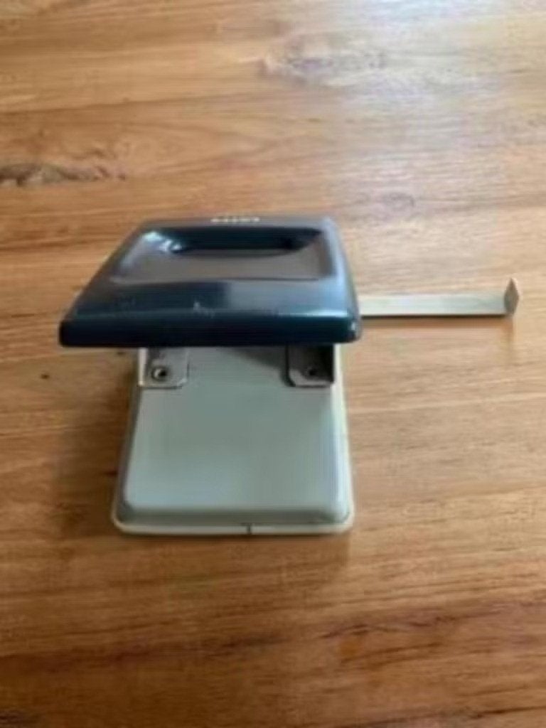 Oude perforator leitz ( vintage ), Ophalen of Verzenden, Gebruikt