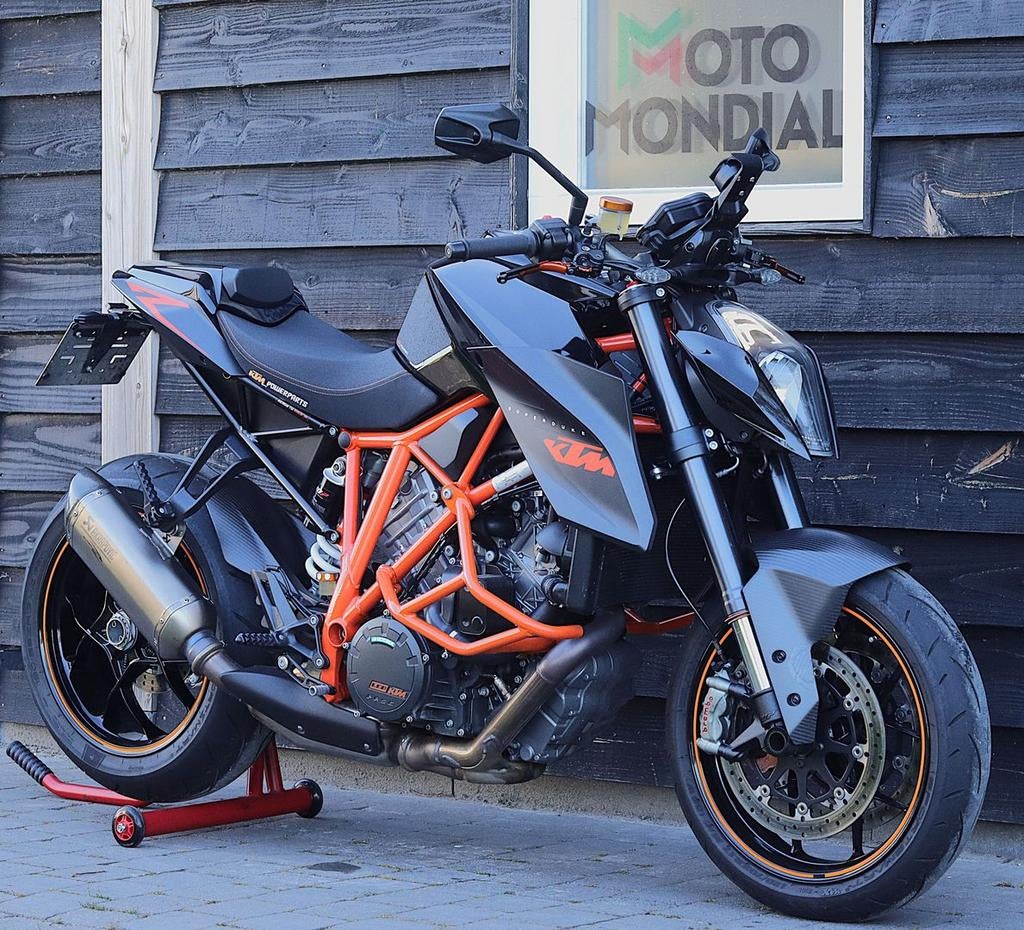 KTM 1290 SUPER DUKE R (bj 2014) Akrapovic, Carbon, 2 cilinders, KTM, Bedrijf, Onbekend