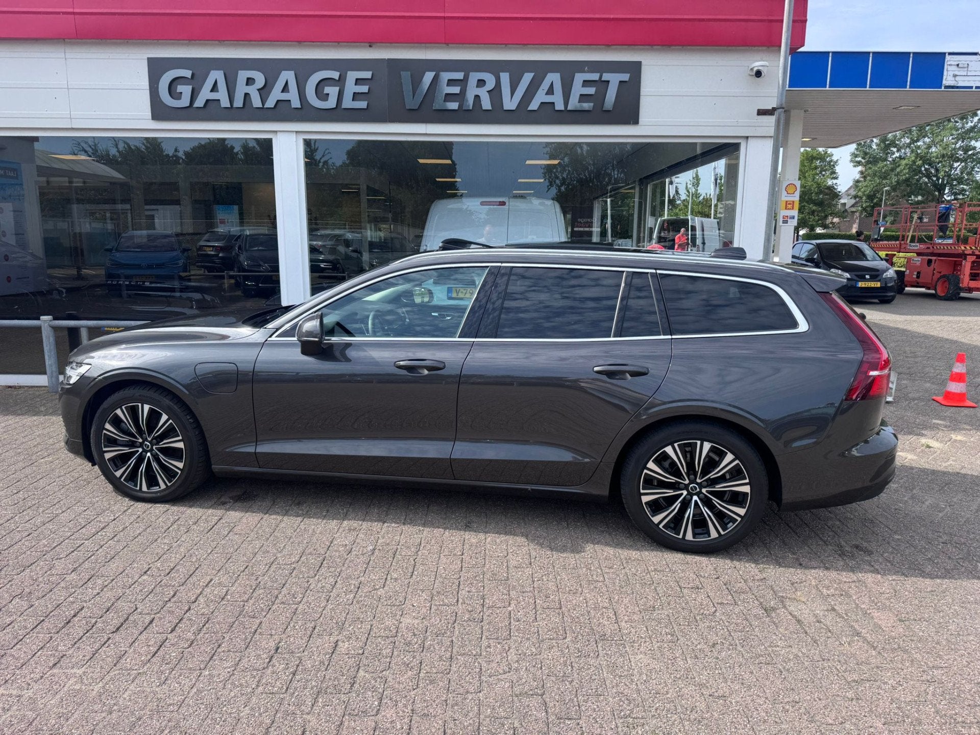 Volvo V60 2.0 T6 Recharge AWD Inscription Expression, Auto's, Volvo, Automaat, Gebruikt, Zwart, 4 cilinders