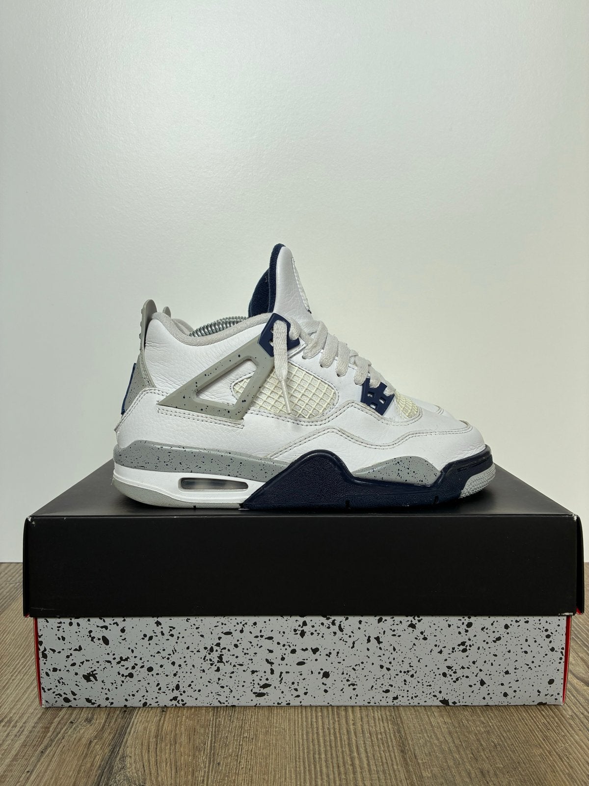 Nike Air Jordan 4 Retro Midnight Navy (GS) - Maat 38.5, Ophalen of Verzenden, Zo goed als nieuw, Jongen of Meisje, Sportschoenen