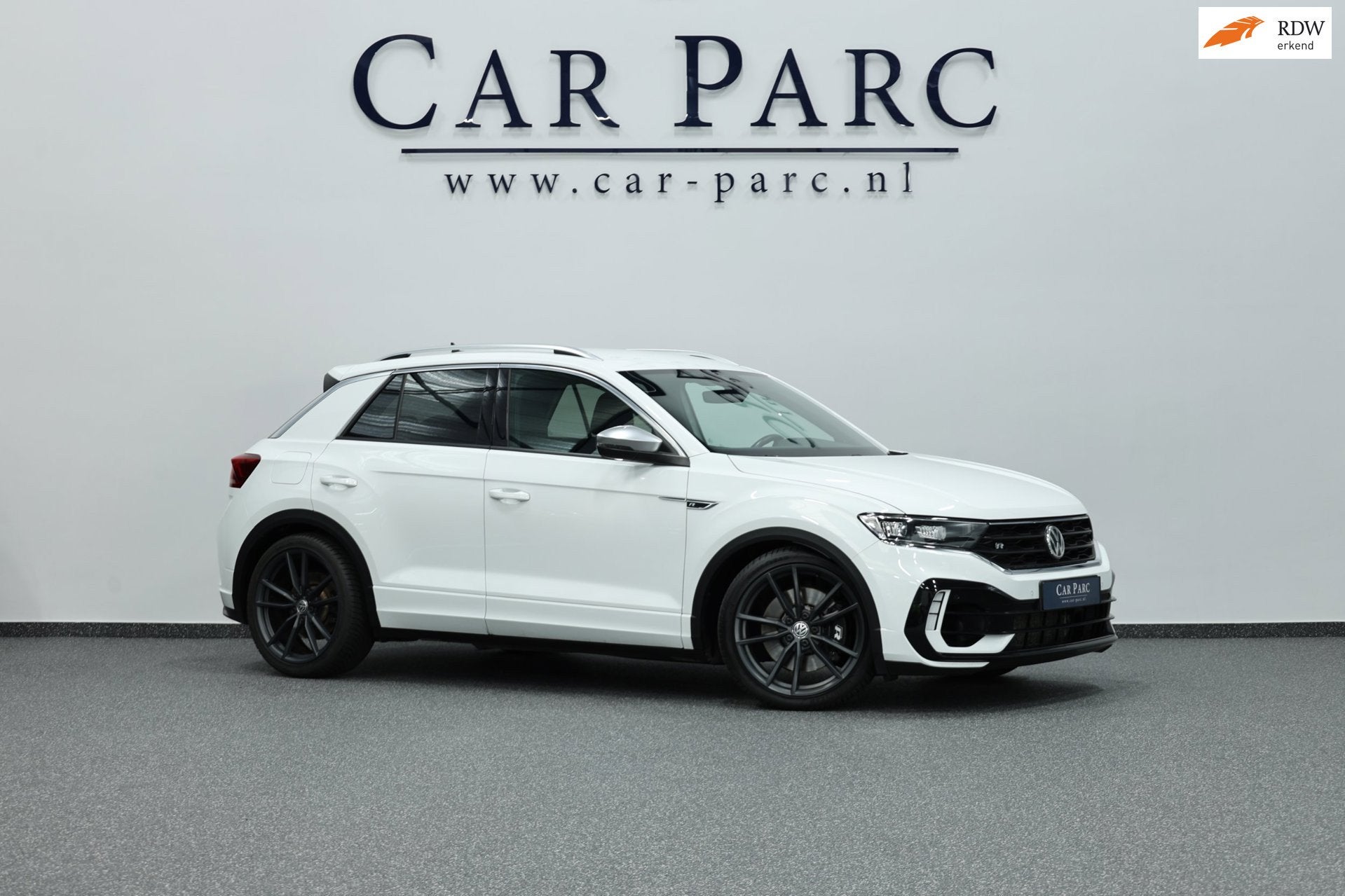 Volkswagen T-Roc 2.0 TSI 4Motion R 301+PK AKRAPOVIC/VIRTUAL/, Automaat, Gebruikt, 4 cilinders, 1984 cc