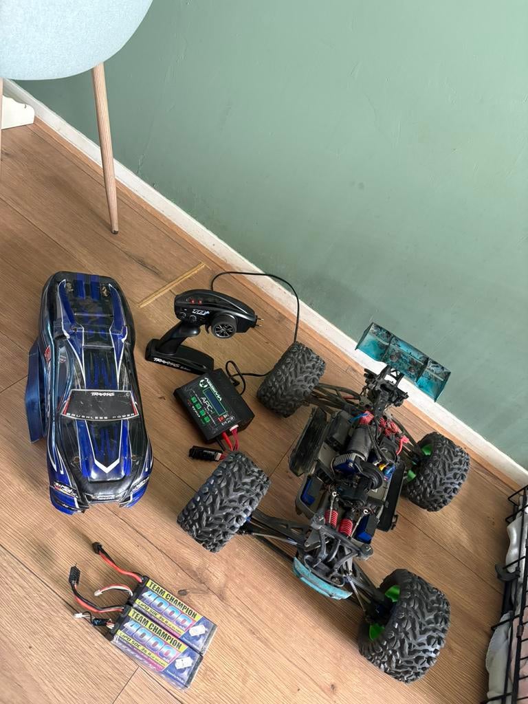 Erevo brushless edition 1/8, Ophalen of Verzenden, Zo goed als nieuw, Auto offroad
