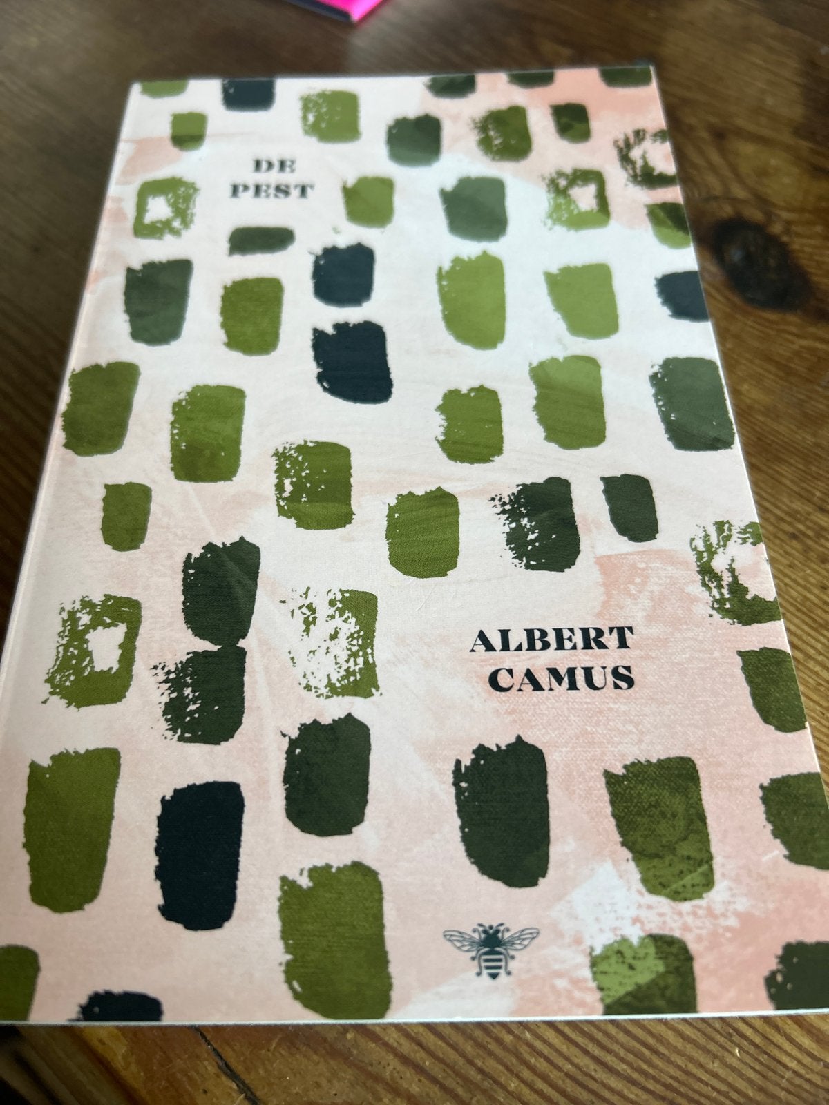De Pest - Albert Camus (Zo goed als nieuw), Ophalen of Verzenden, Zo goed als nieuw, Nederland