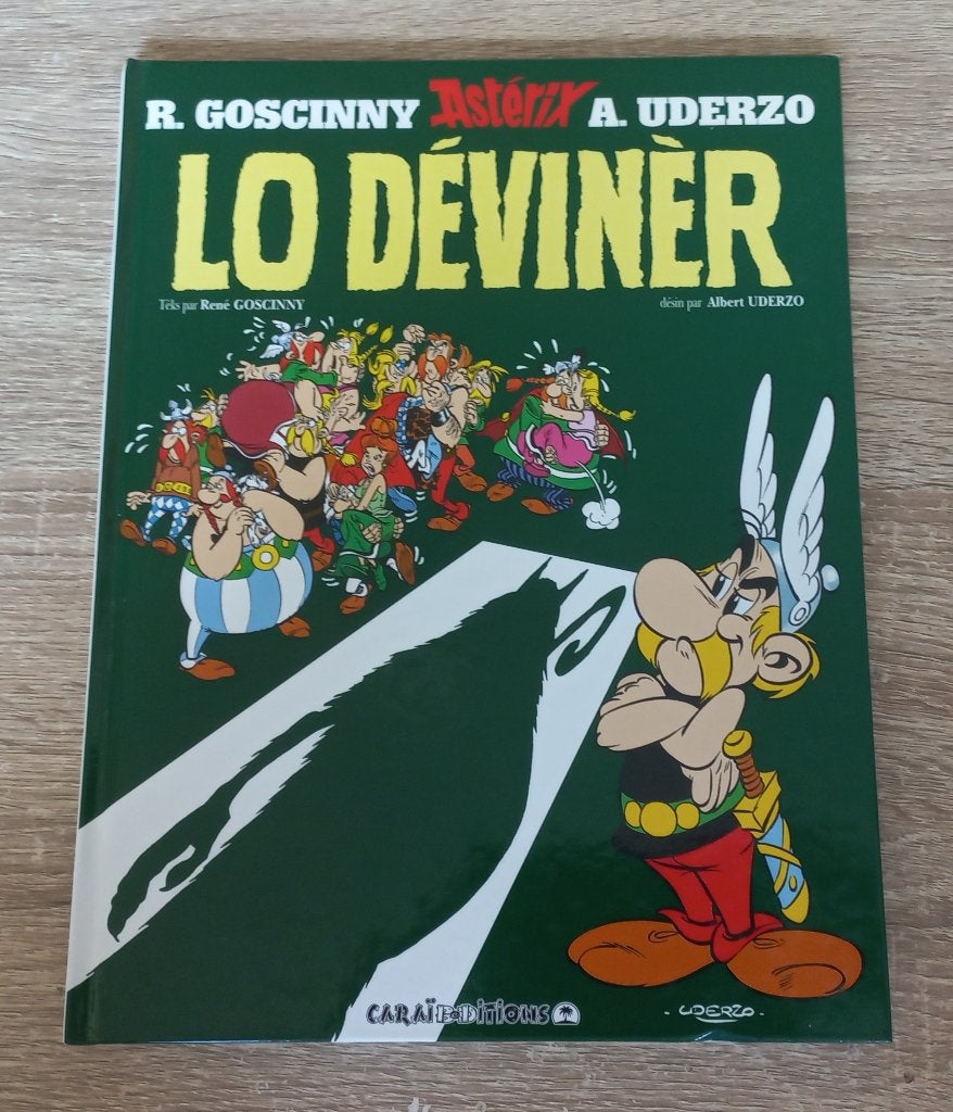 Asterix Lo Dévinèr (de ziener, Reunion-Creools 1e druk HC), Eén stripboek, Ophalen of Verzenden, Zo goed als nieuw, Goscinny & Uderzo
