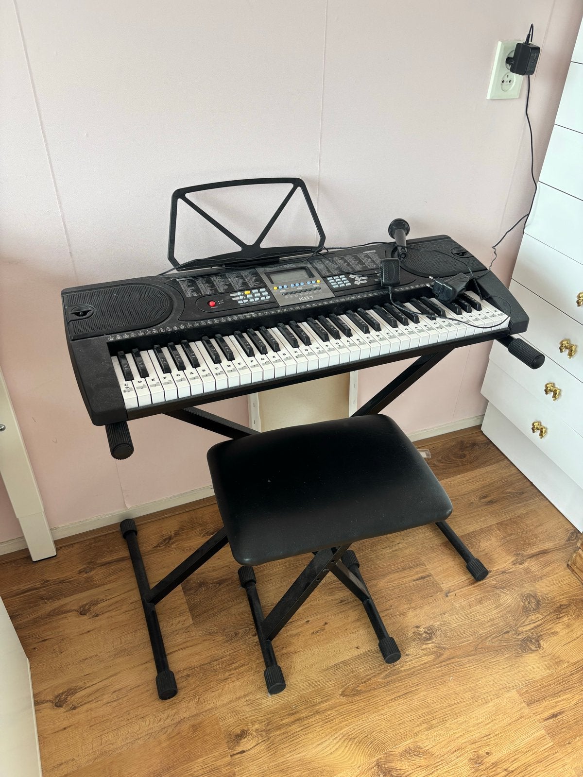 Max Music KB1 Keyboard met standaard en krukje, Met standaard, Ophalen, Overige merken, 61 toetsen