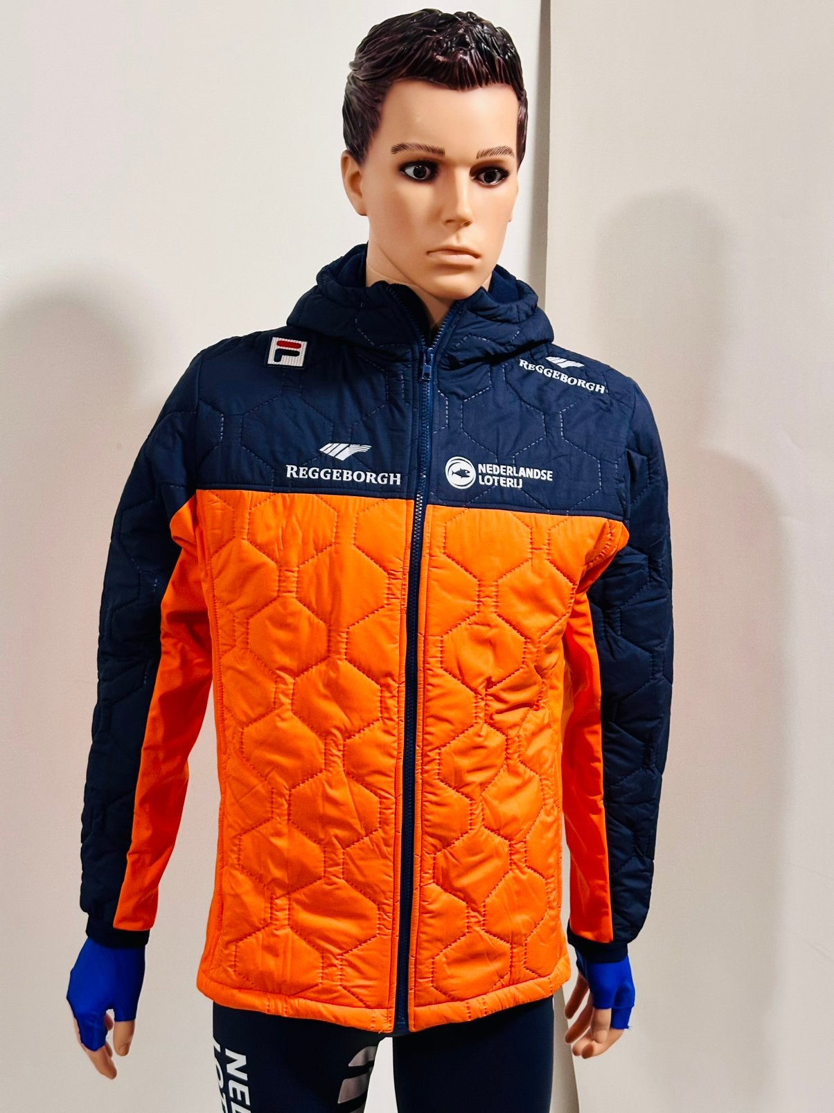 Winterjas donsjas jas skijas schaatsjas maat M Fila, Ophalen of Verzenden, Zo goed als nieuw, Fila, Maat 48/50 (M)