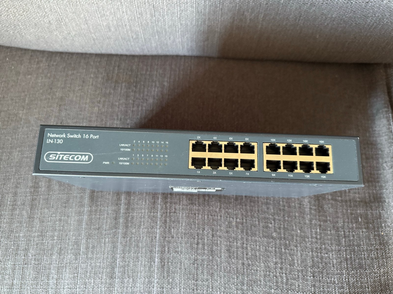 Sitecom Network Switch 16 Poort LN-130, Computers en Software, Ophalen of Verzenden, Gebruikt