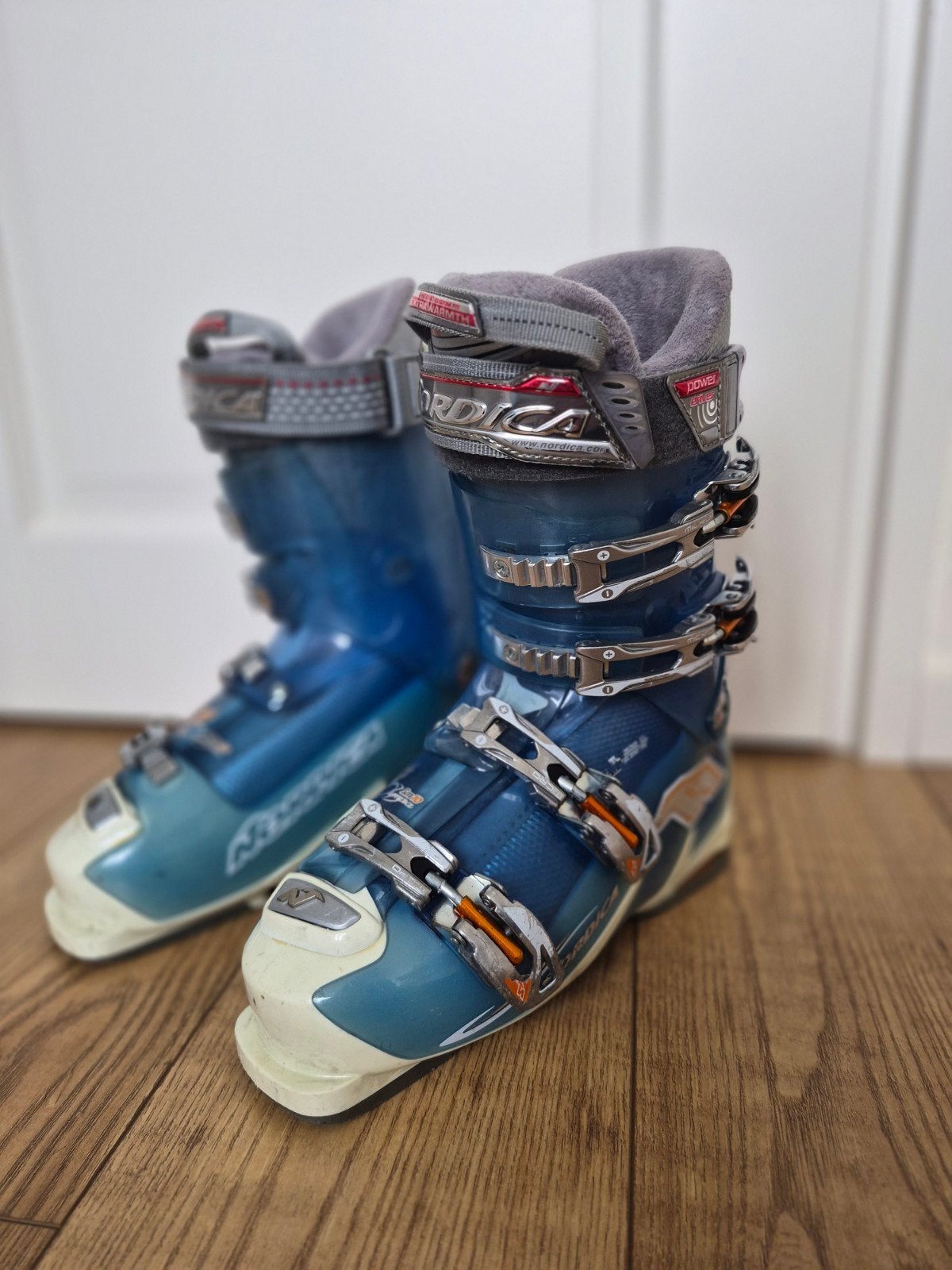Nordica skischoenen Thermo custom fit extra warmth maat 39, Sport en Fitness, Ophalen