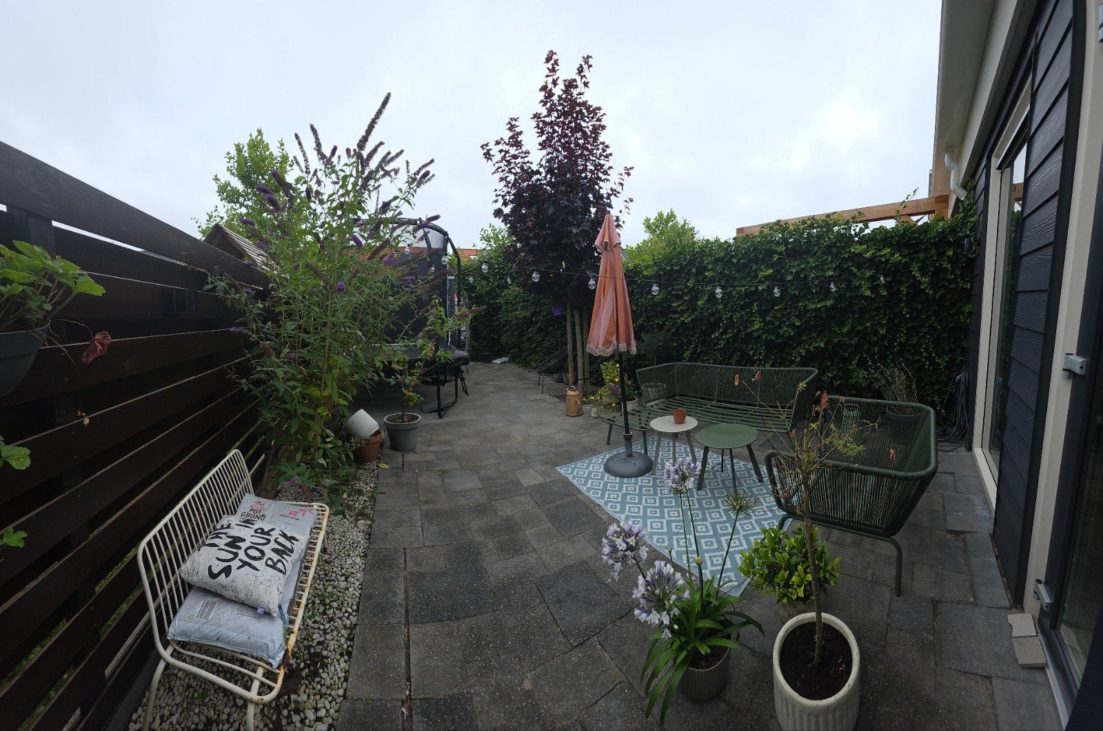 45m2 Tegels GRATIS (Zelf er uit halen) Per NOVEMBER, Tuin en Terras, Ophalen, Gebruikt, Beton, Terrastegels