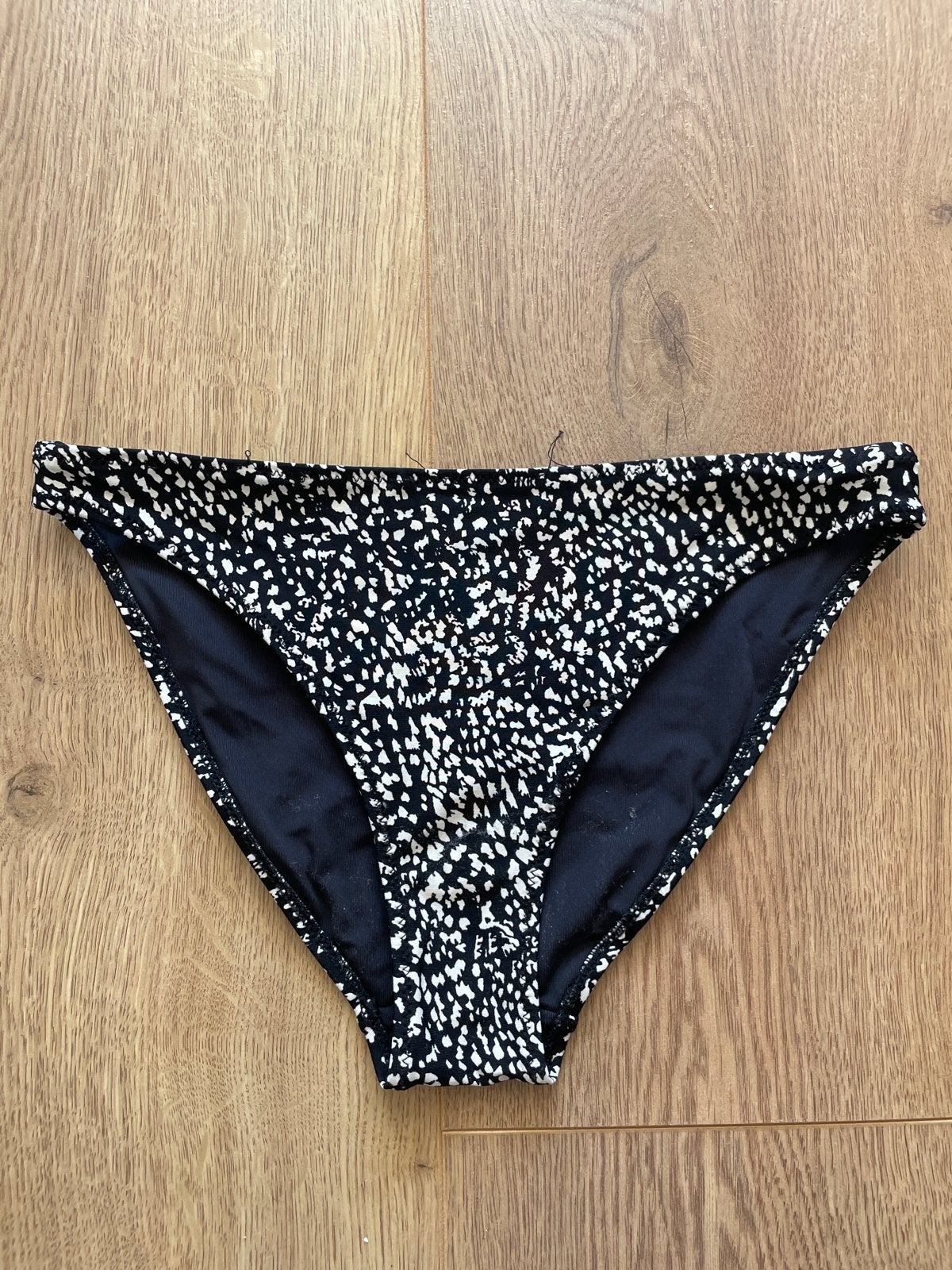 H&M Bikini Broekje Zwart Wit Print Maat 36, Ophalen of Verzenden, Zo goed als nieuw, Meerkleurig, Bikini