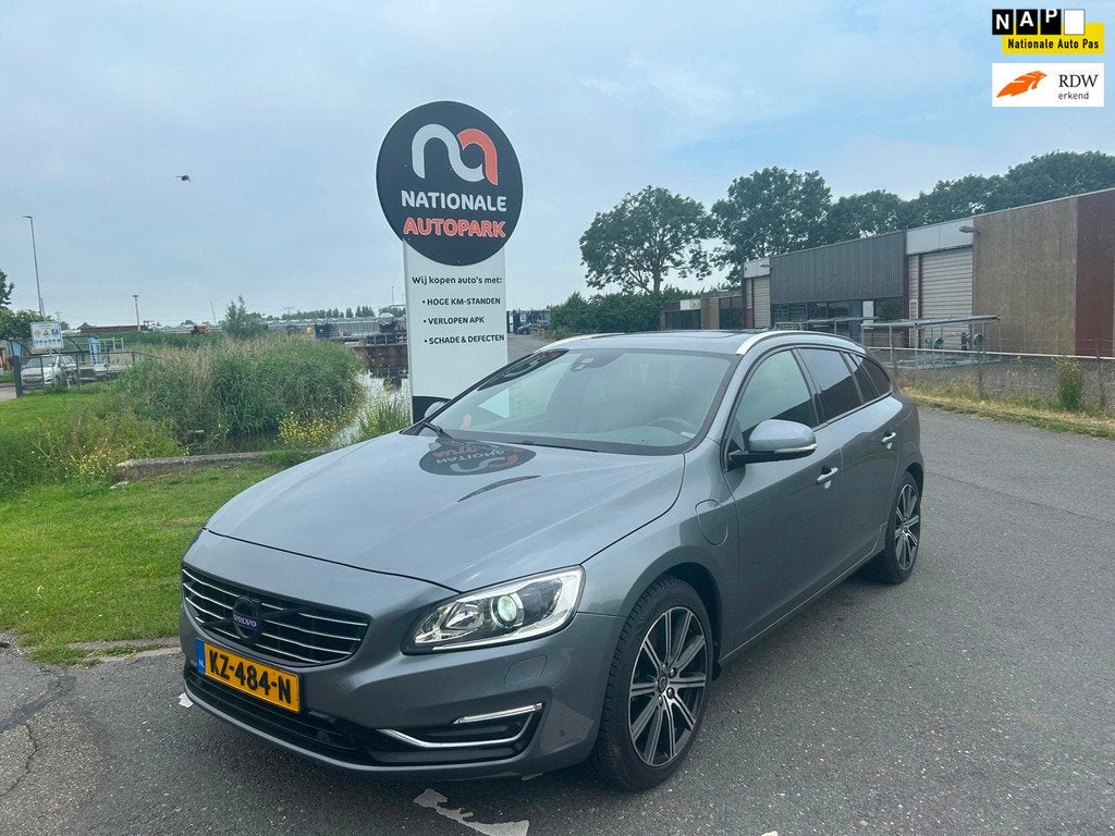 Volvo V60 | 2016 | 2.4 D5 Twin Engine Special Edition | Auto, Auto's, Volvo, Bedrijf, Te koop, V60, 4x4, ABS, Airbags, Airconditioning